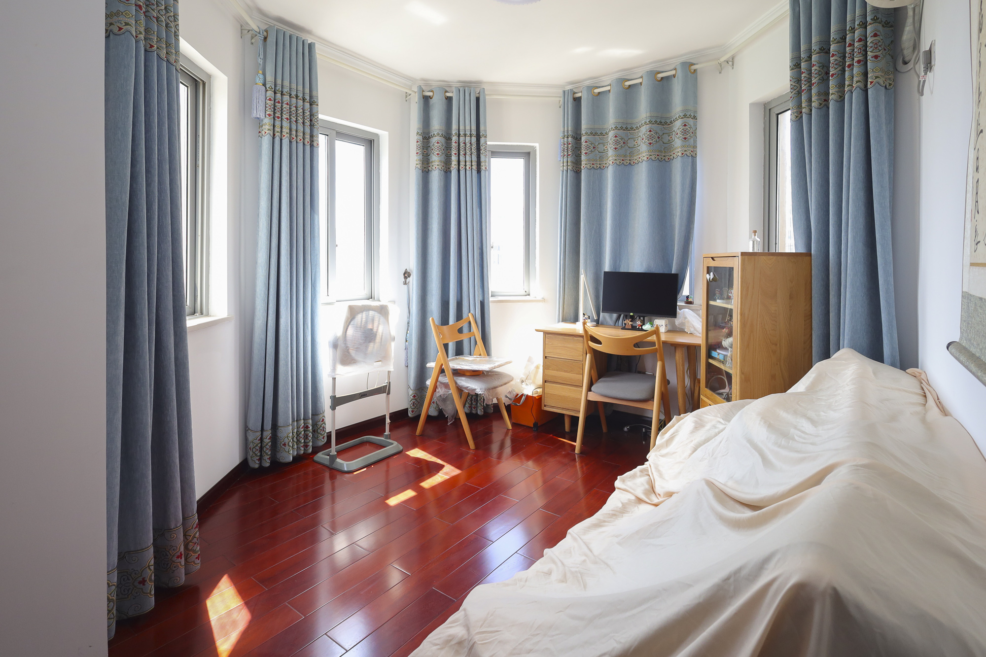 钱隆世家  3室2厅2卫    98.0万 钱隆世家  3室2厅2卫    98.0万卧室