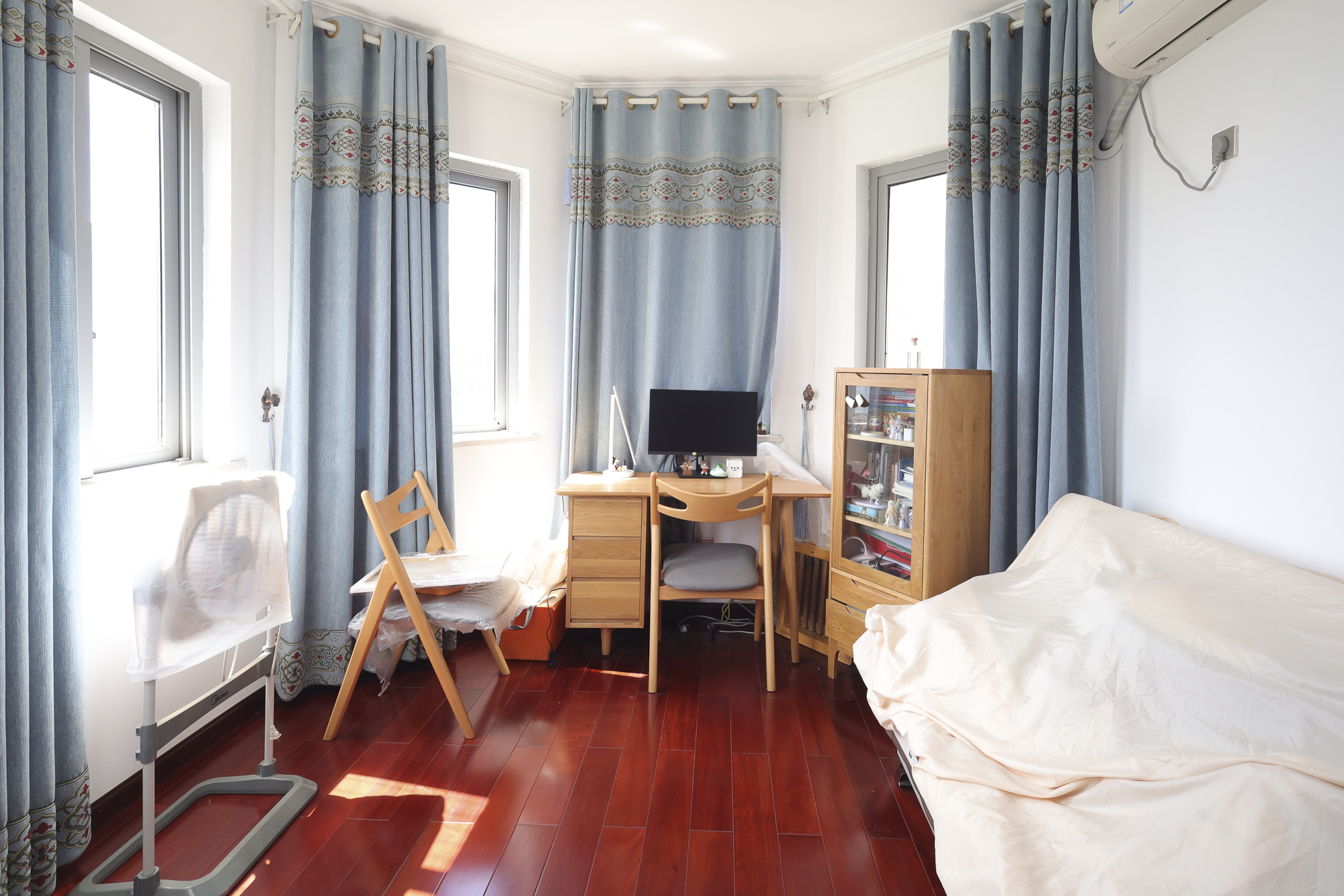 钱隆世家  3室2厅2卫    98.0万 钱隆世家  3室2厅2卫    98.0万卧室