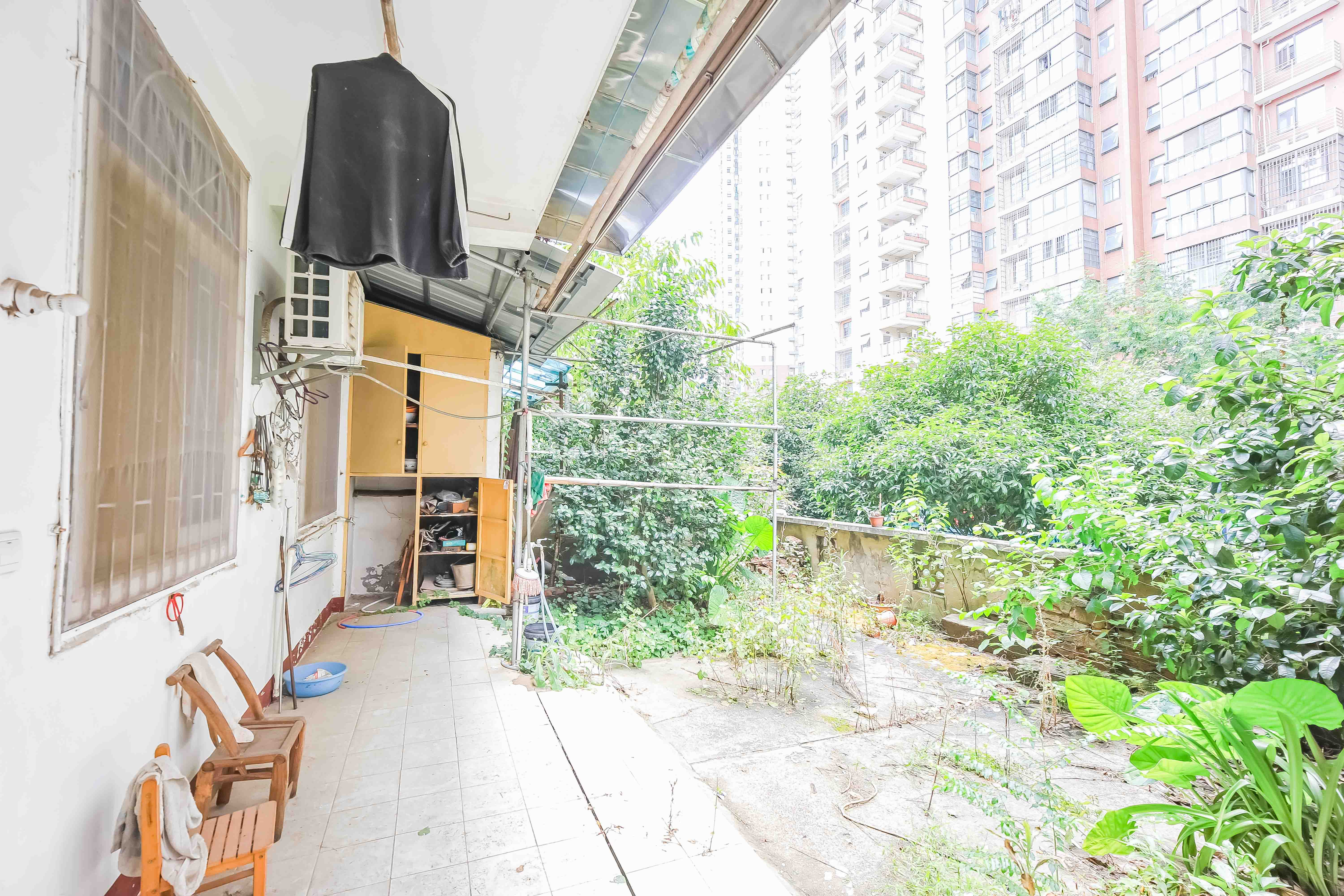 东瓜山三村(东电社区)  3室2厅1卫   68.00万其他