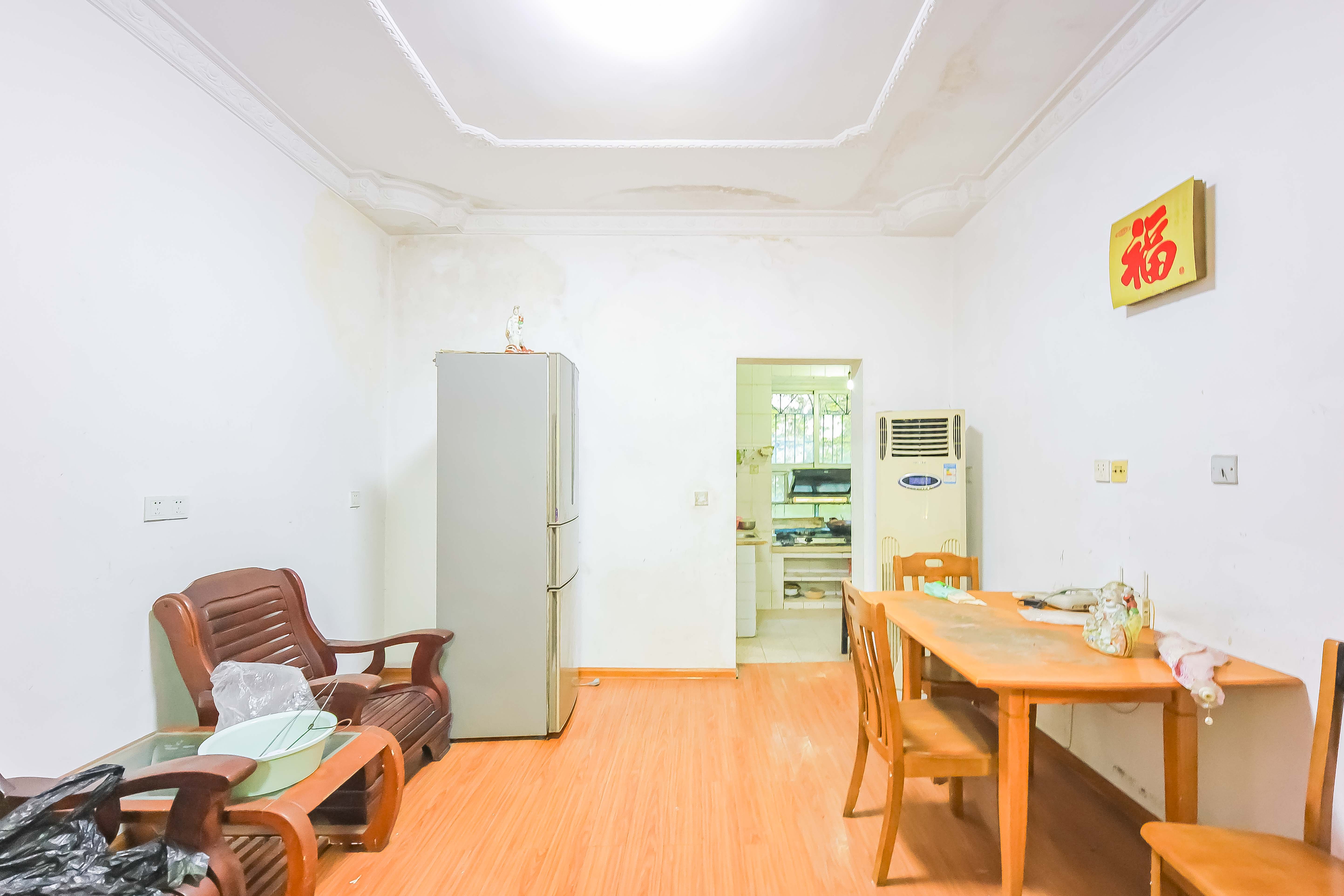 东瓜山三村(东电社区) 3室2厅1卫 64.3万 东瓜山三村(东电社区) 3室2厅1卫 64.3万客厅