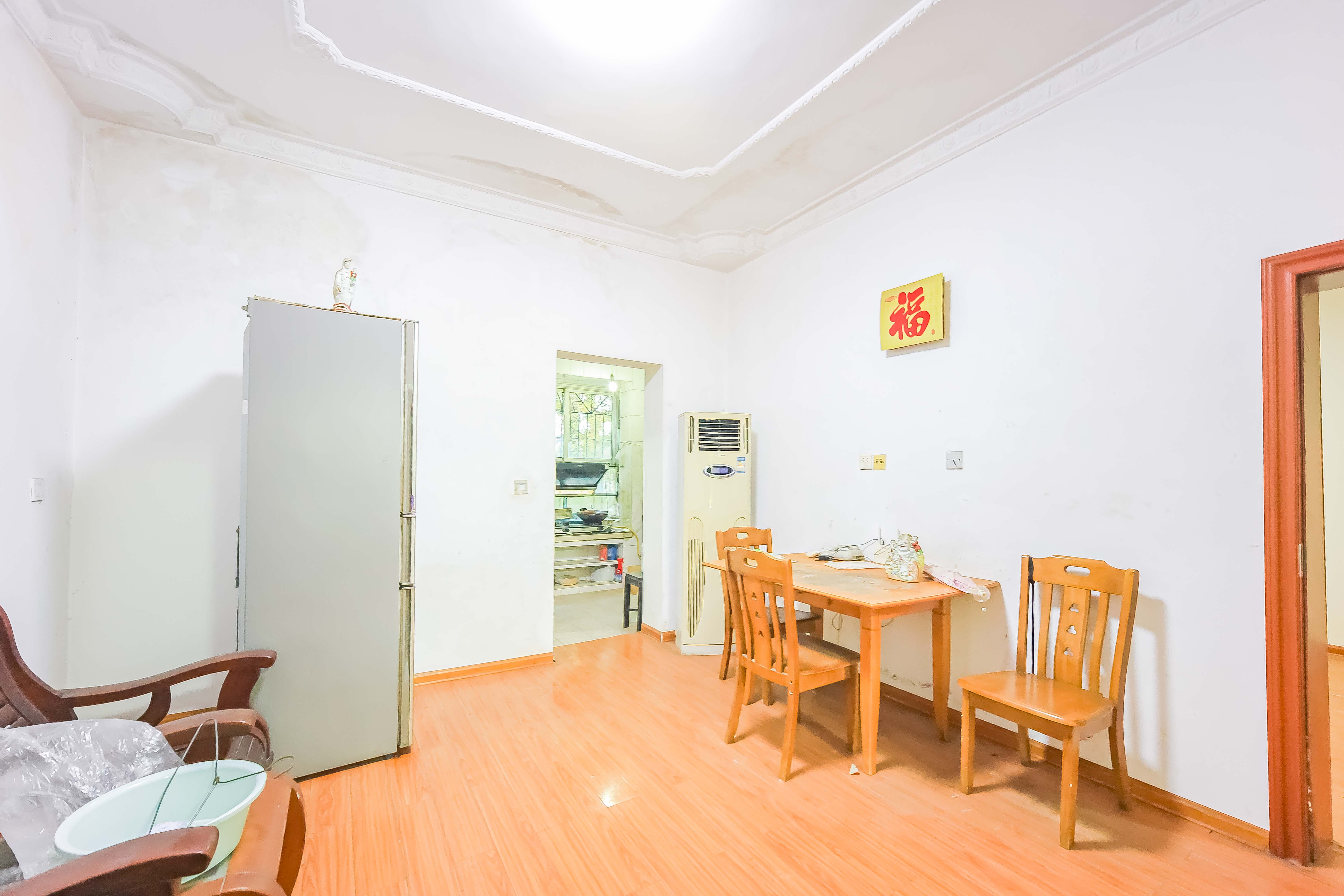 东瓜山三村(东电社区)  3室2厅1卫   68.00万客厅
