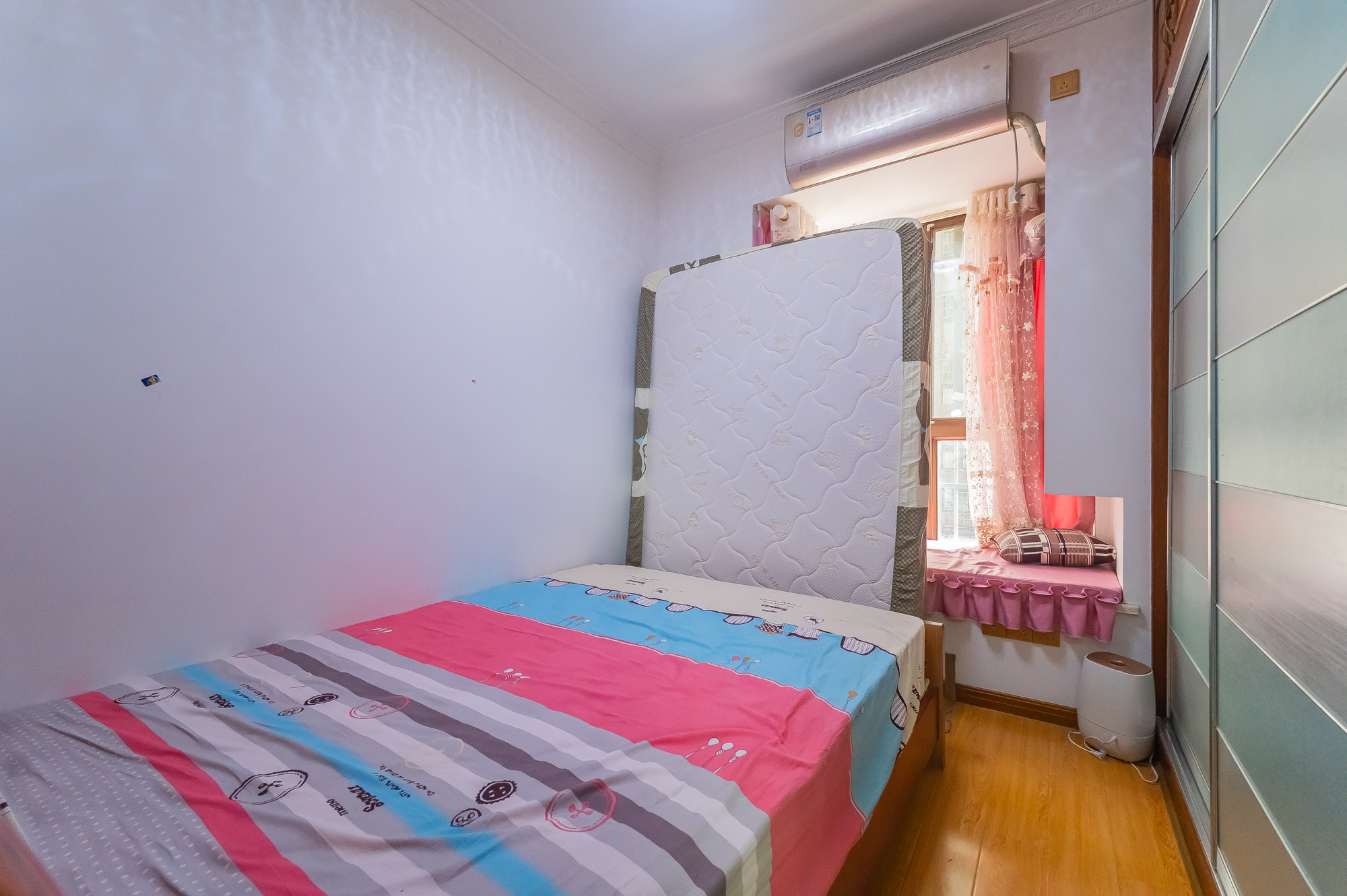 湖湾世景 3室2厅1卫 85.0万 湖湾世景 3室2厅1卫 85.0万卧室