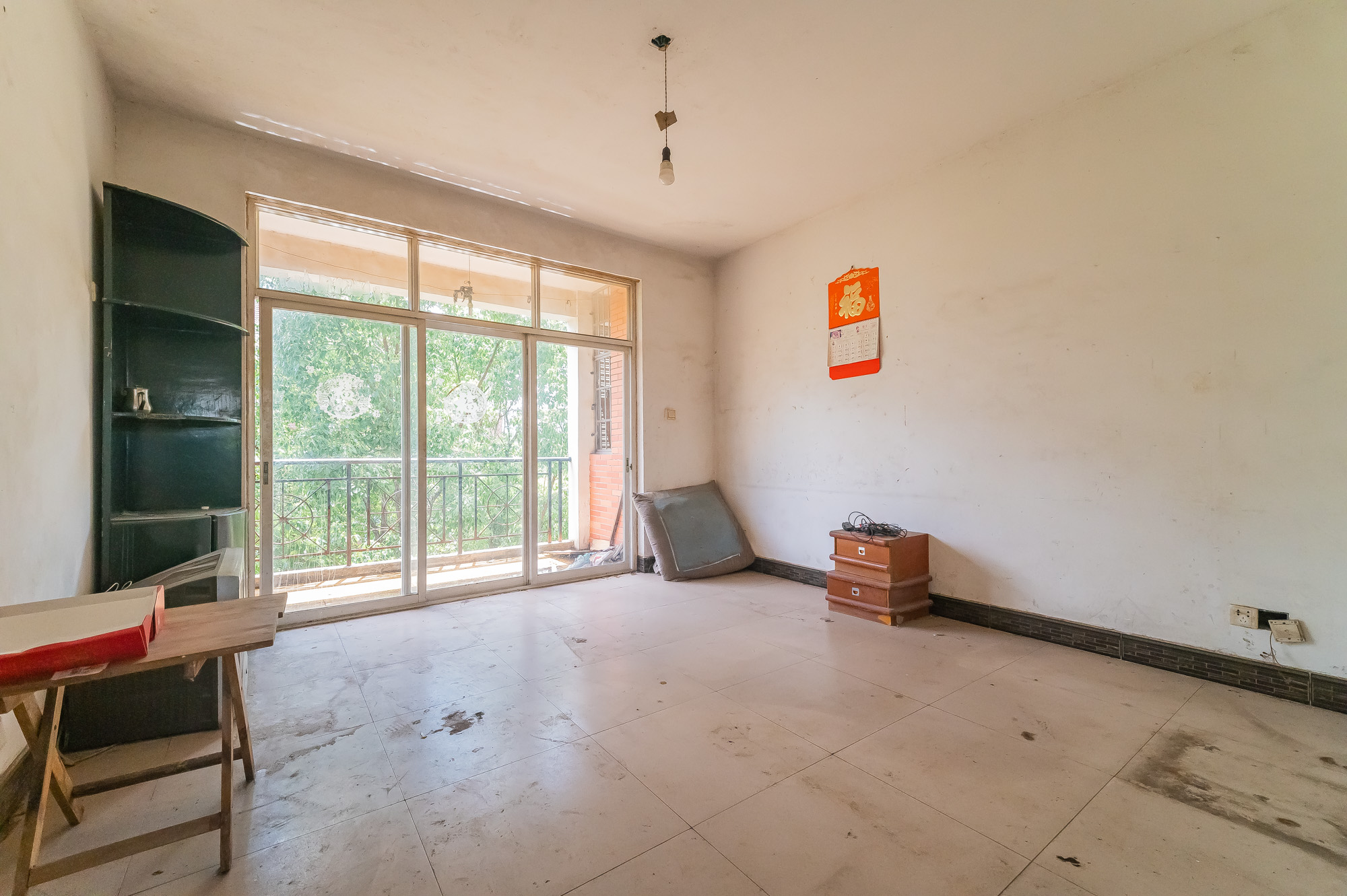 山水人家一二期 1室1厅1卫 33.5万 山水人家一二期 1室1厅1卫 33.5万客厅