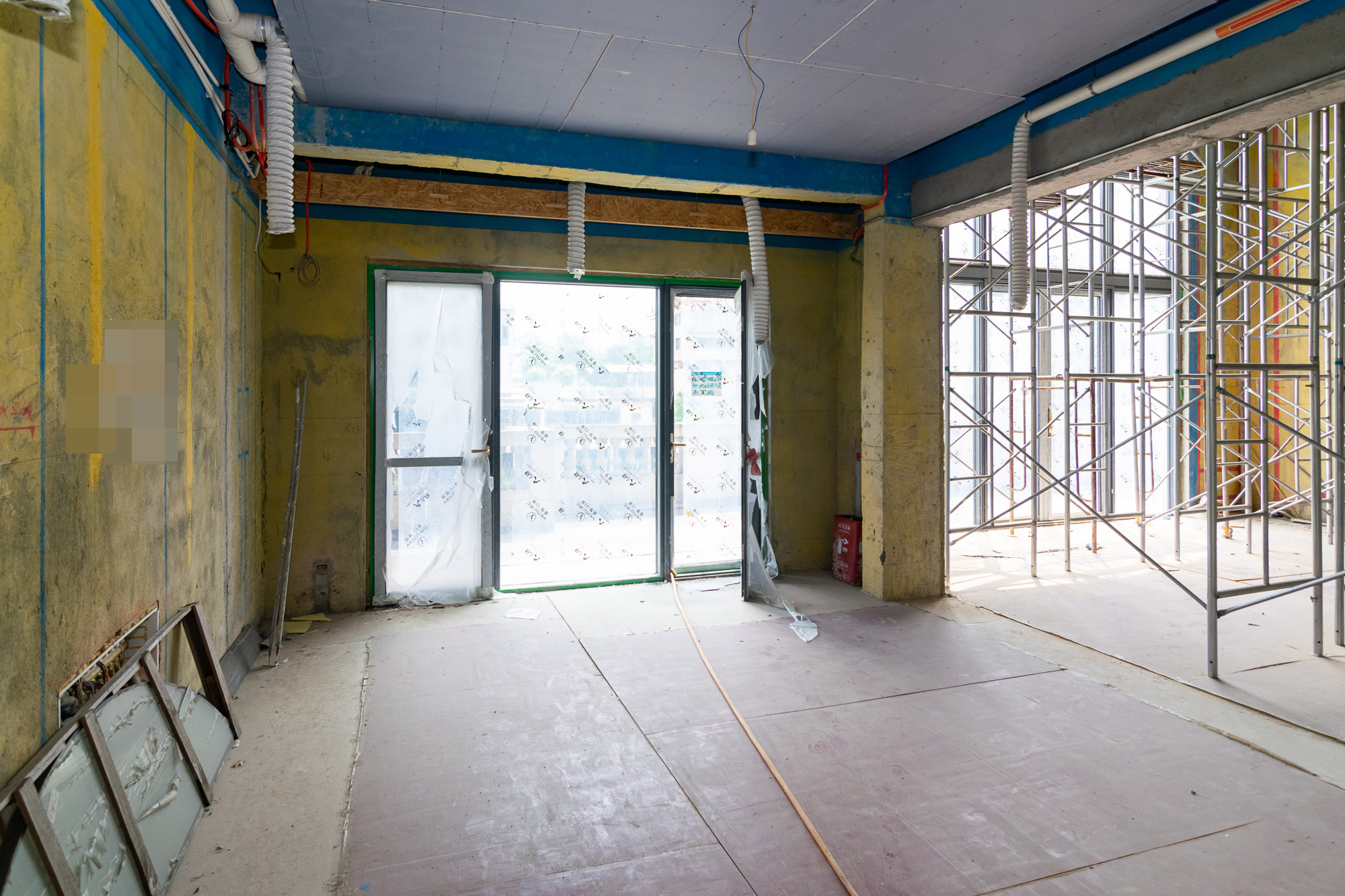 中粮北纬28°别墅 10室4厅5卫 1800.0万 中粮北纬28°别墅 10室4厅5卫 1800.0万客厅