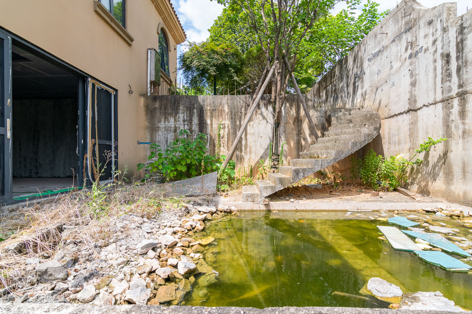 中粮北纬28°别墅 10室4厅5卫 1800.0万 中粮北纬28°别墅 10室4厅5卫 1800.0万其他