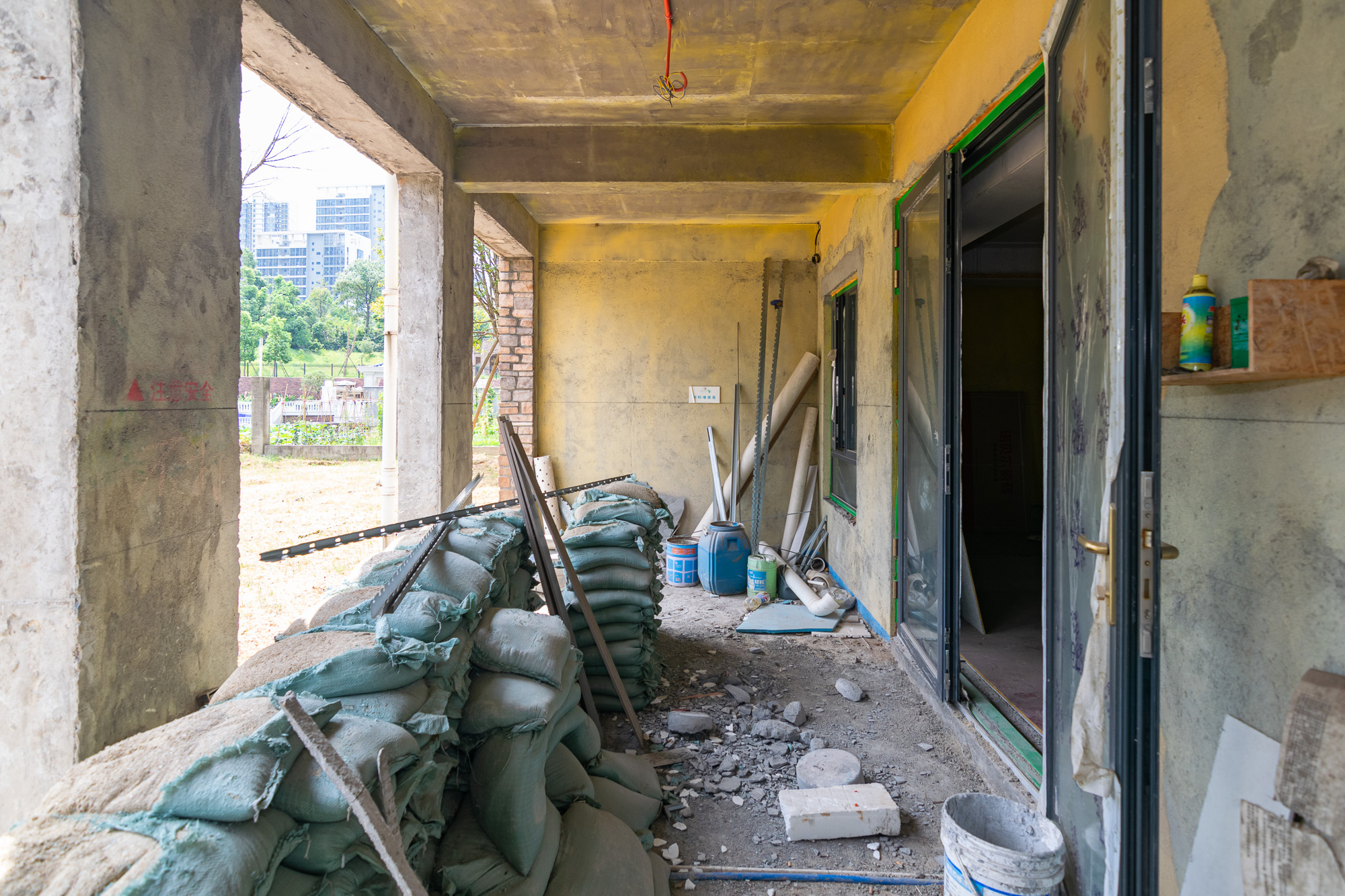 中粮北纬28°别墅 10室4厅5卫 1800.0万 中粮北纬28°别墅 10室4厅5卫 1800.0万其他