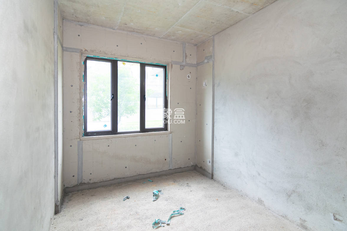 润和谷山郡(悦禧山庄水榭花都) 4室2厅2卫 137.5万 润和谷山郡(悦禧山庄水榭花都) 4室2厅2卫 137.5万卧室