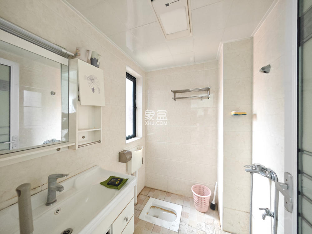 恒生碧水龍庭  3室2廳2衛(wèi)   83.00萬