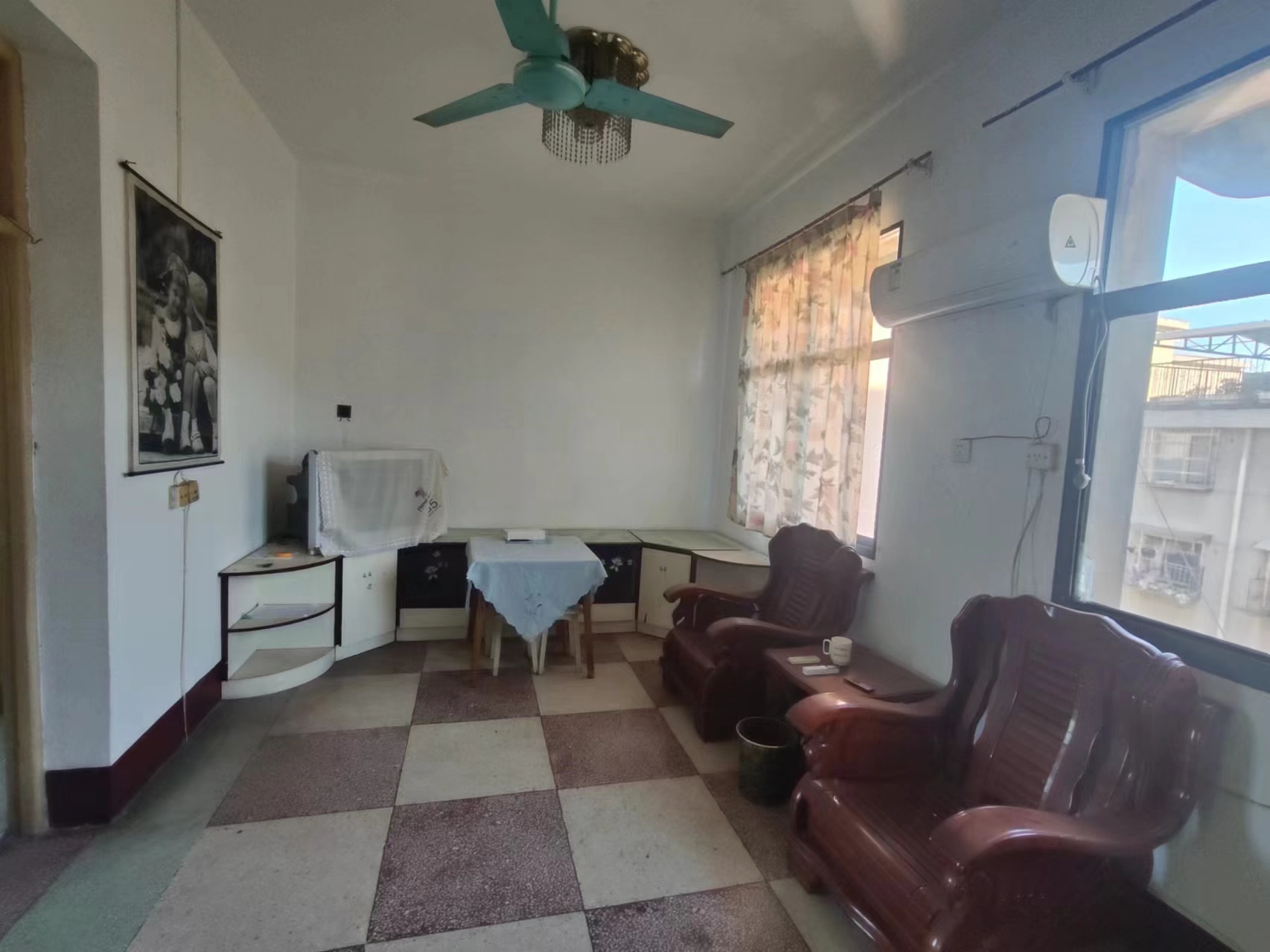 神塘冲  3室2厅1卫    25.0万 神塘冲  3室2厅1卫    25.0万