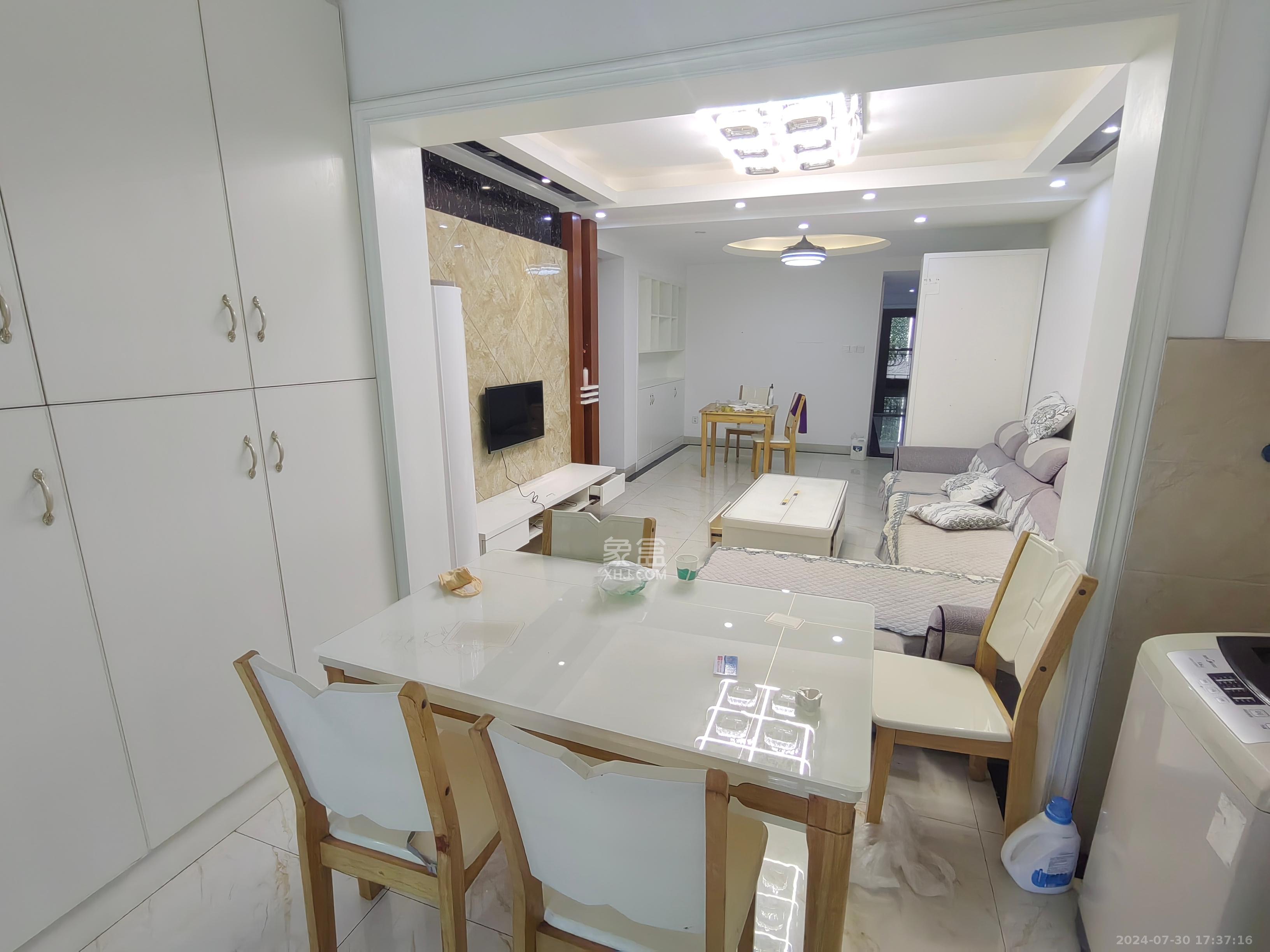 华润凤凰城二期 2室2厅1卫 1800.0元/月 华润凤凰城二期 2室2厅1卫 1800.0元/月室内图