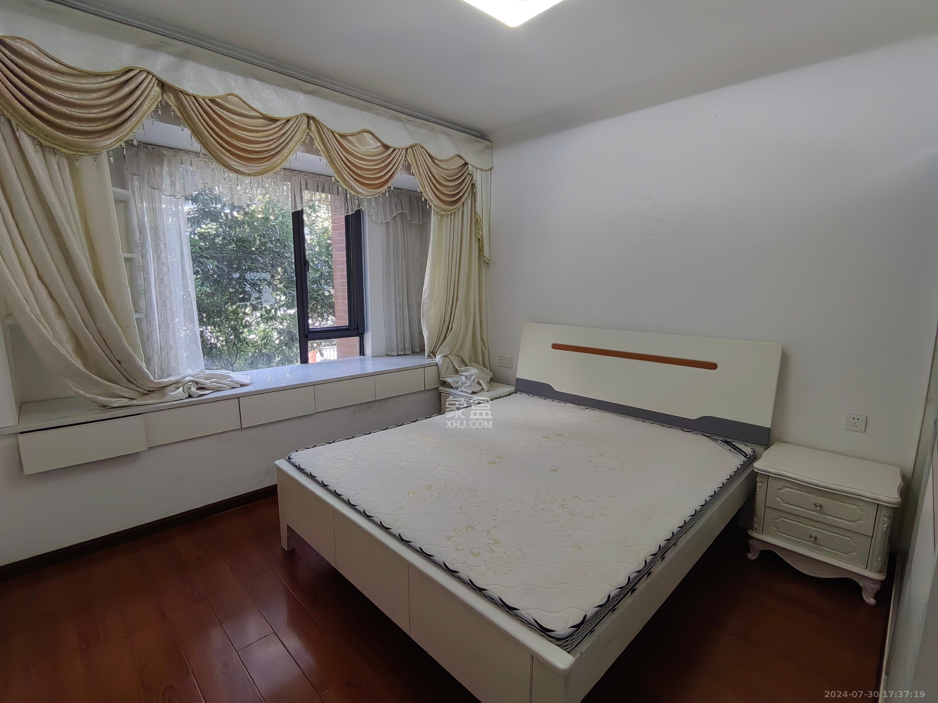 华润凤凰城二期 2室2厅1卫 1800.0元/月 华润凤凰城二期 2室2厅1卫 1800.0元/月室内图