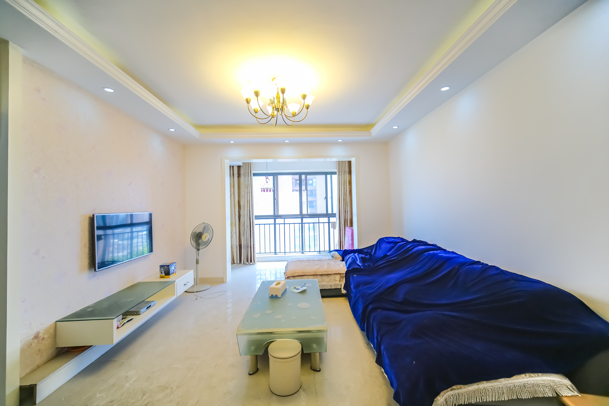 三一街区 3室2厅1卫 59.8万 三一街区 3室2厅1卫 59.8万客厅