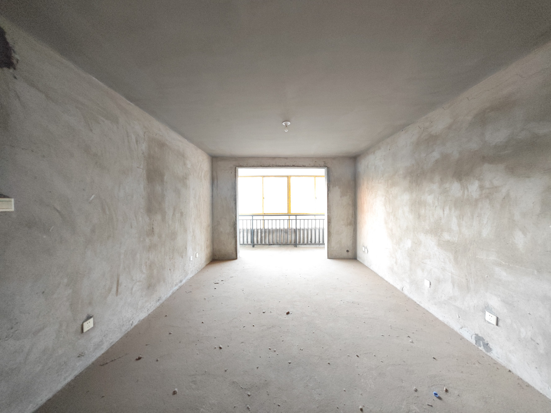 长潭佳园  3室2厅2卫    45.0万 长潭佳园  3室2厅2卫    45.0万客厅