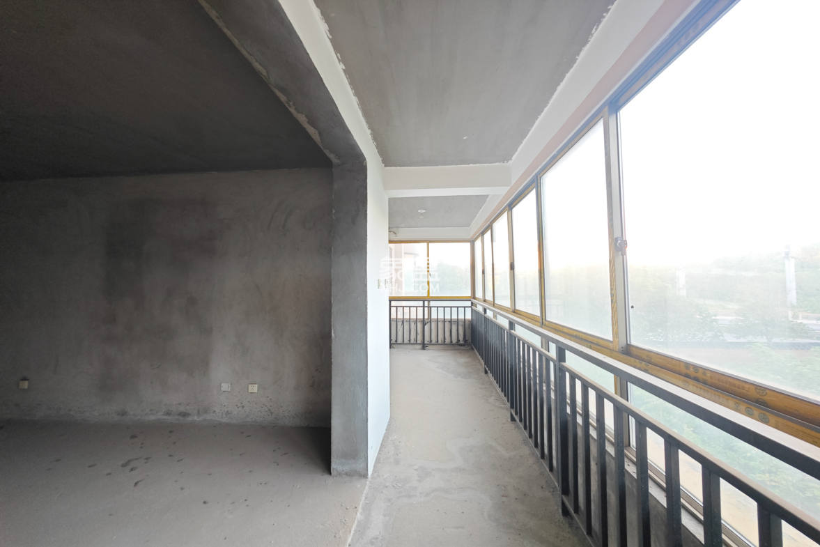 长潭佳园  3室2厅2卫    45.0万 长潭佳园  3室2厅2卫    45.0万阳台