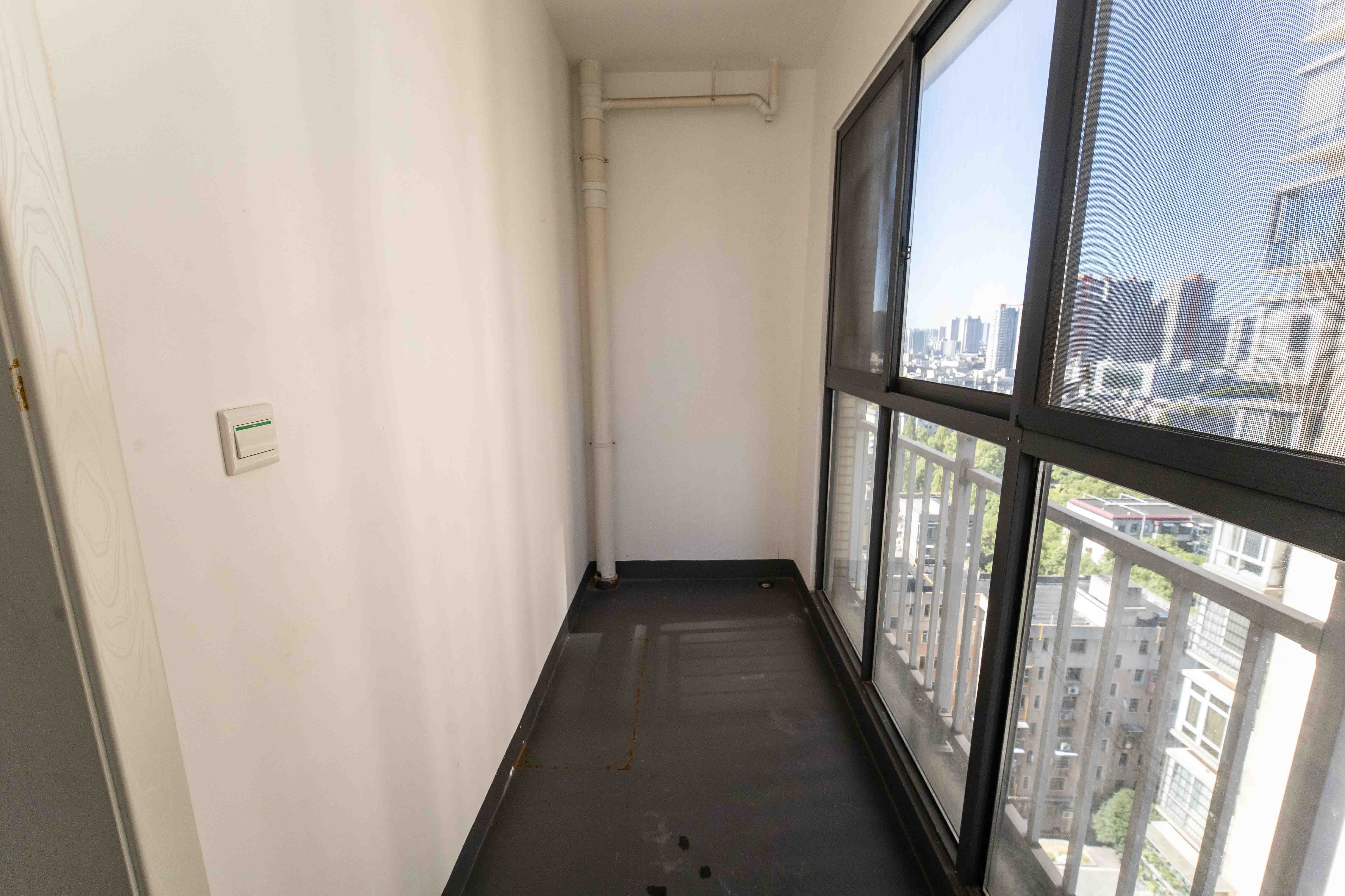 崇文阁（省教育厅宿舍）  4室2厅2卫   158.80万阳台