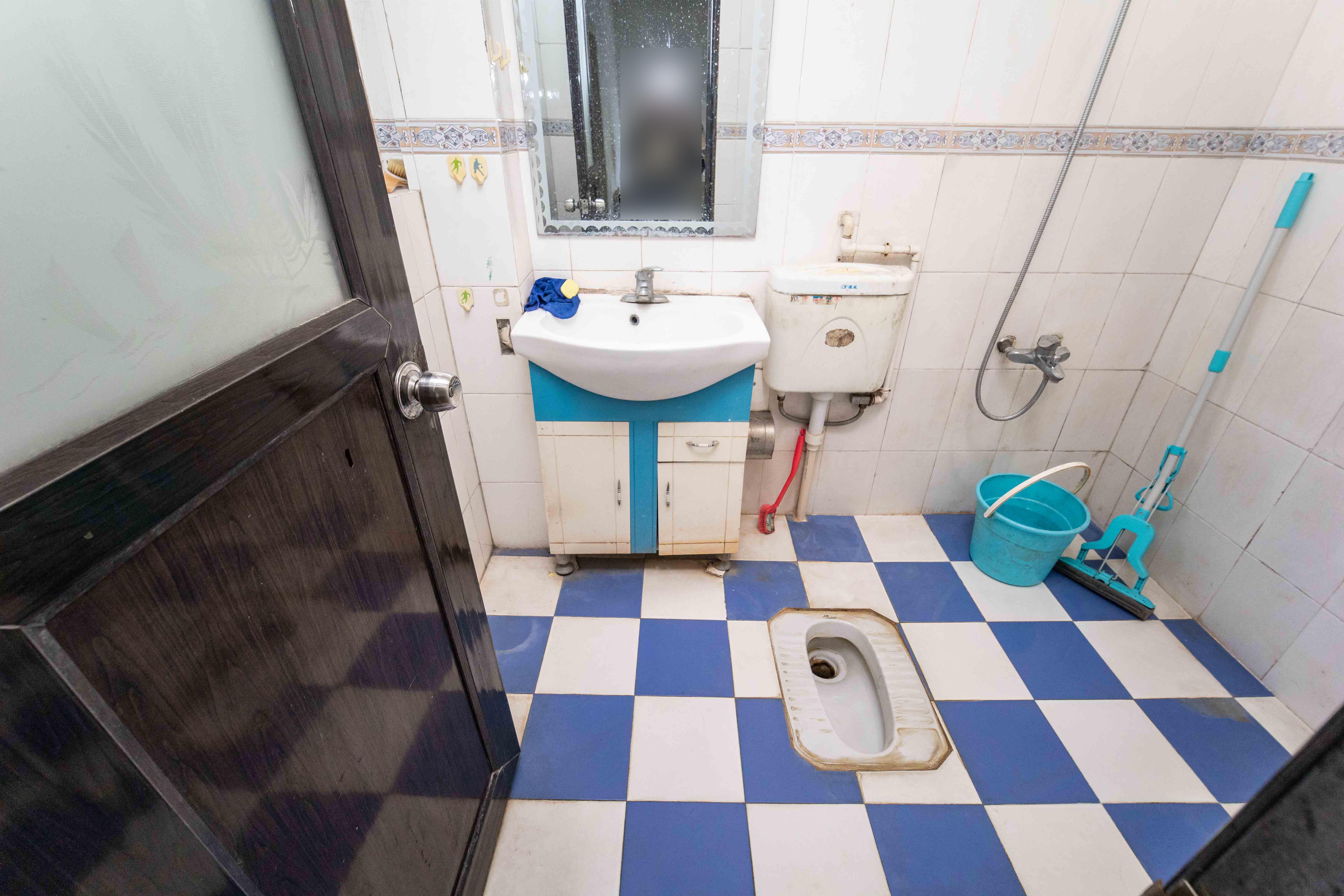 恒达花园 2室2厅1卫 40.8万 恒达花园 2室2厅1卫 40.8万卫生间