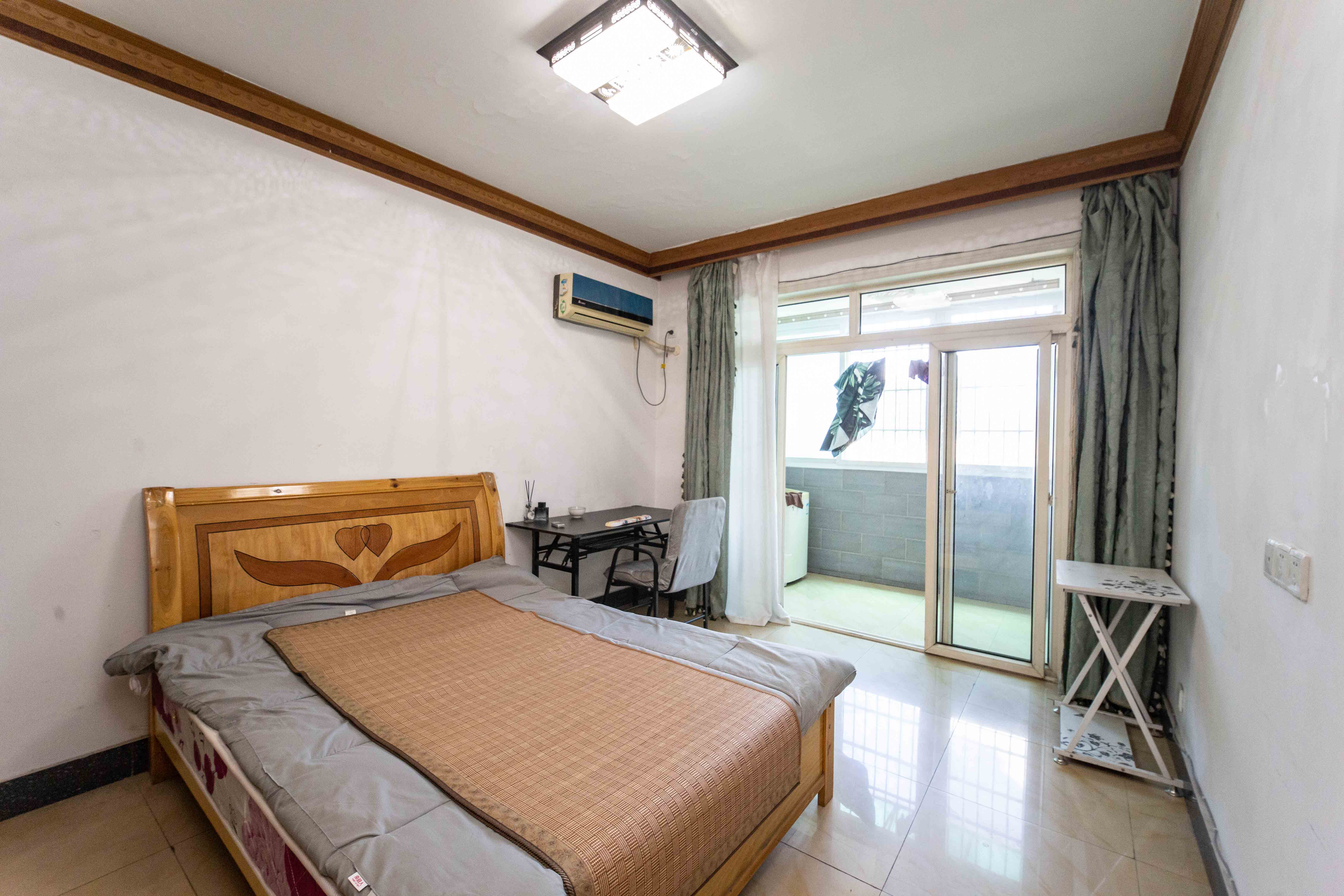 恒达花园 2室2厅1卫 40.8万 恒达花园 2室2厅1卫 40.8万卧室