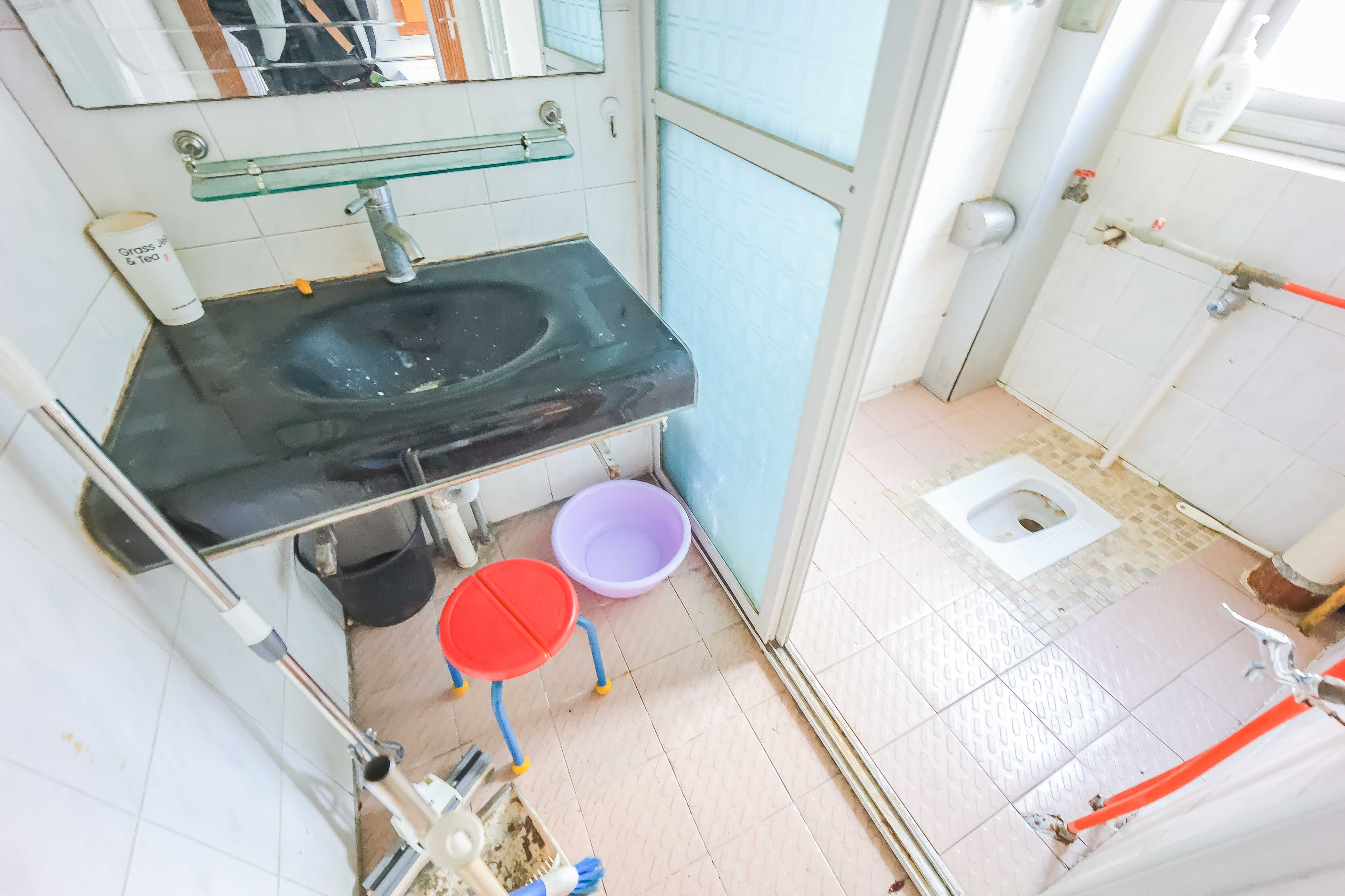 化油器厂宿舍  2室2厅1卫   50.00万卫生间