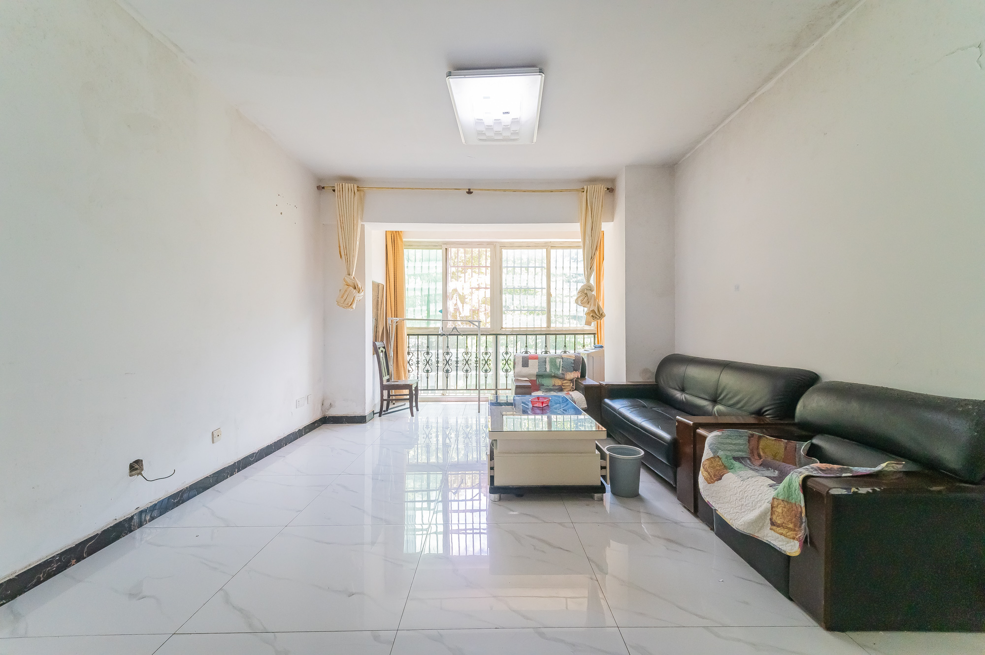 广泰家园  2室2厅1卫    52.8万 广泰家园  2室2厅1卫    52.8万客厅