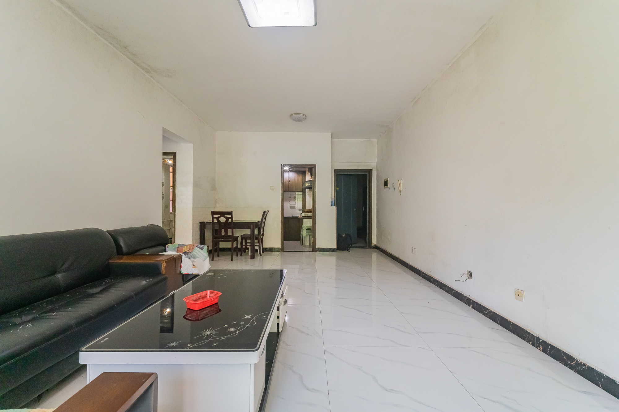 广泰家园  2室2厅1卫    52.8万 广泰家园  2室2厅1卫    52.8万客厅