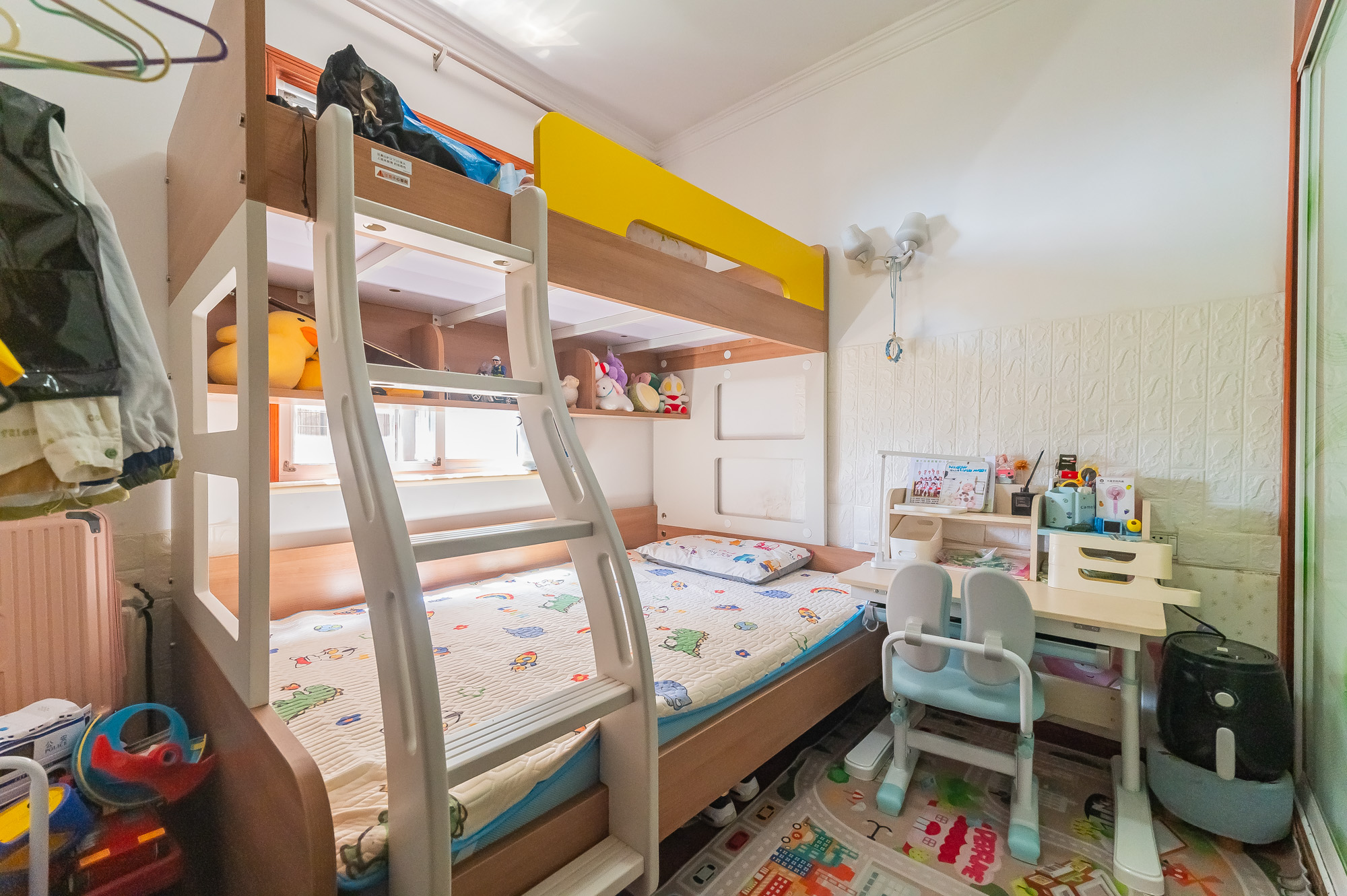 筑梦佳园  3室2厅1卫    56.8万 筑梦佳园  3室2厅1卫    56.8万卧室