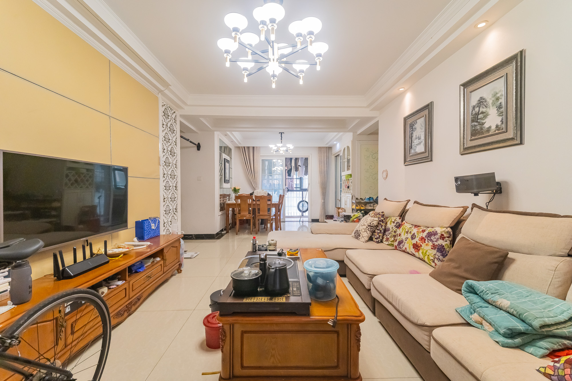 海伦春天 3室2厅2卫 99.98万 海伦春天 3室2厅2卫 99.98万客厅