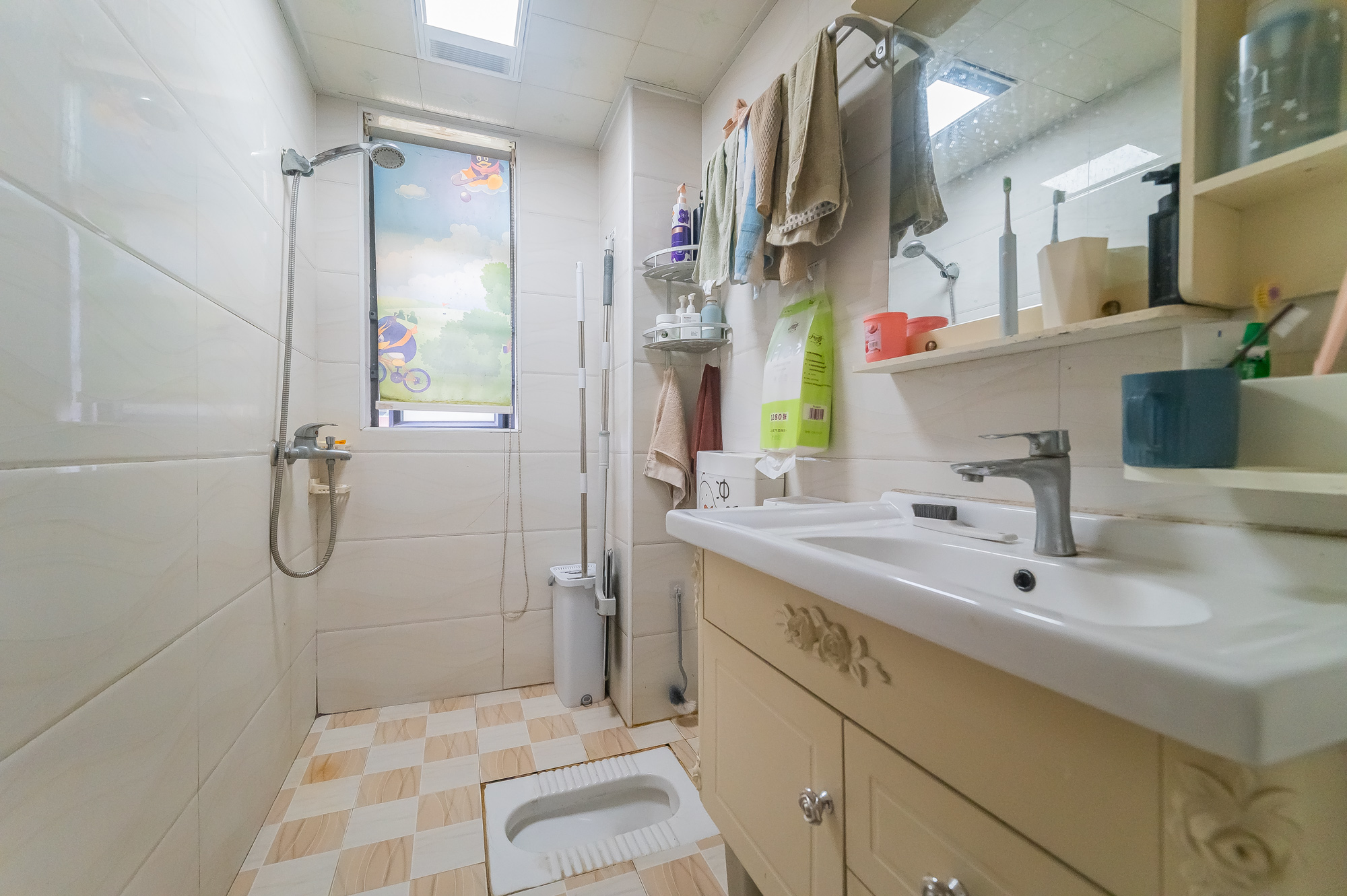 海伦春天  3室2厅2卫    99.98万卫生间