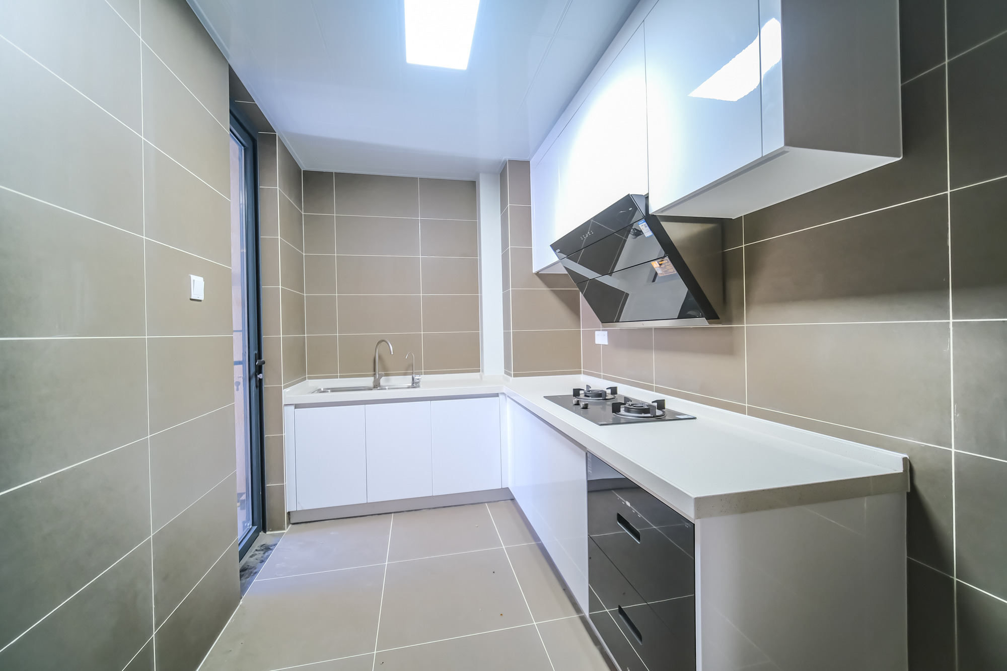 运达锦绣广场 3室2厅2卫 185.0万 运达锦绣广场 3室2厅2卫 185.0万厨房