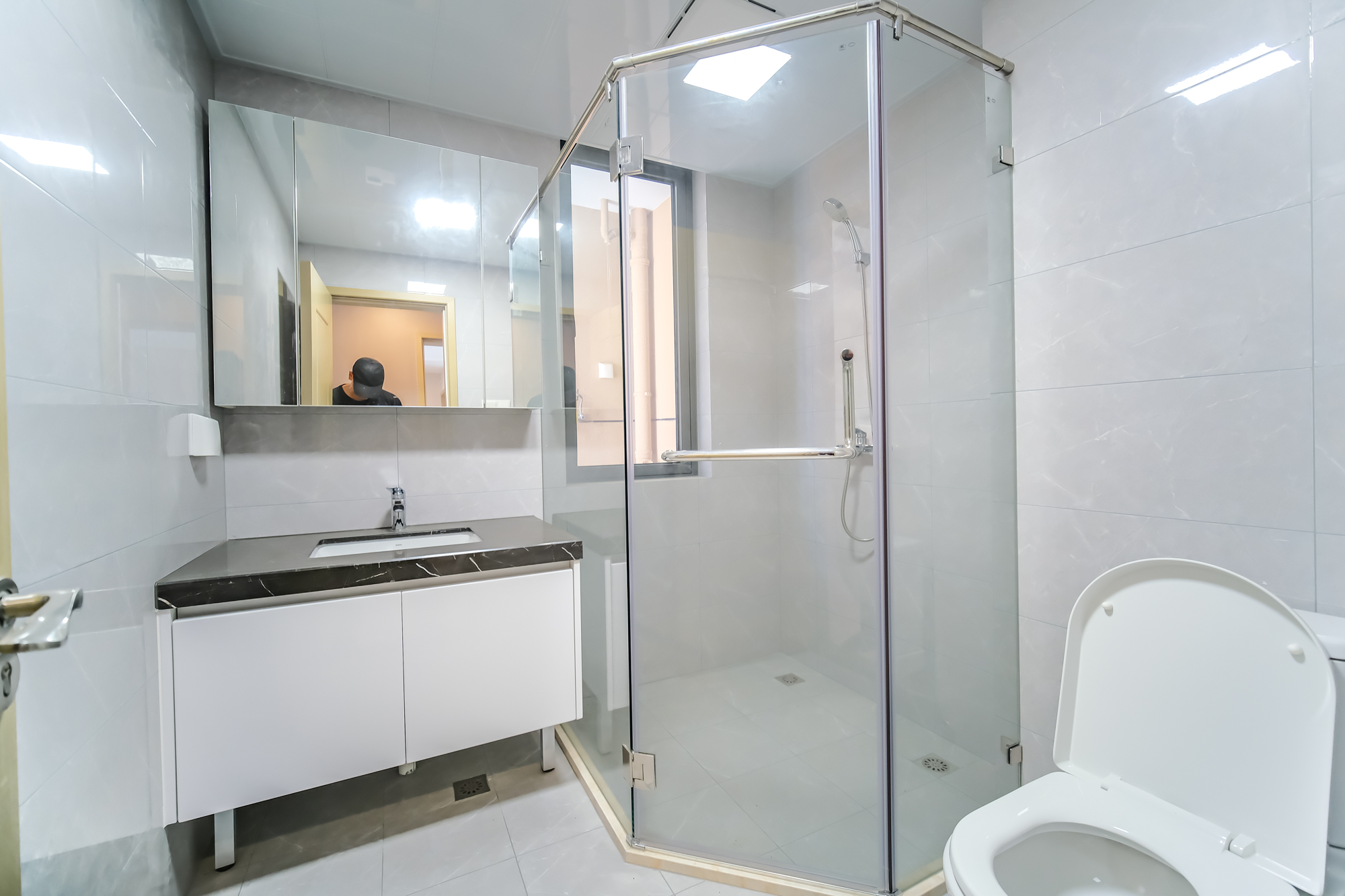 运达锦绣广场 3室2厅2卫 185.0万 运达锦绣广场 3室2厅2卫 185.0万卫生间