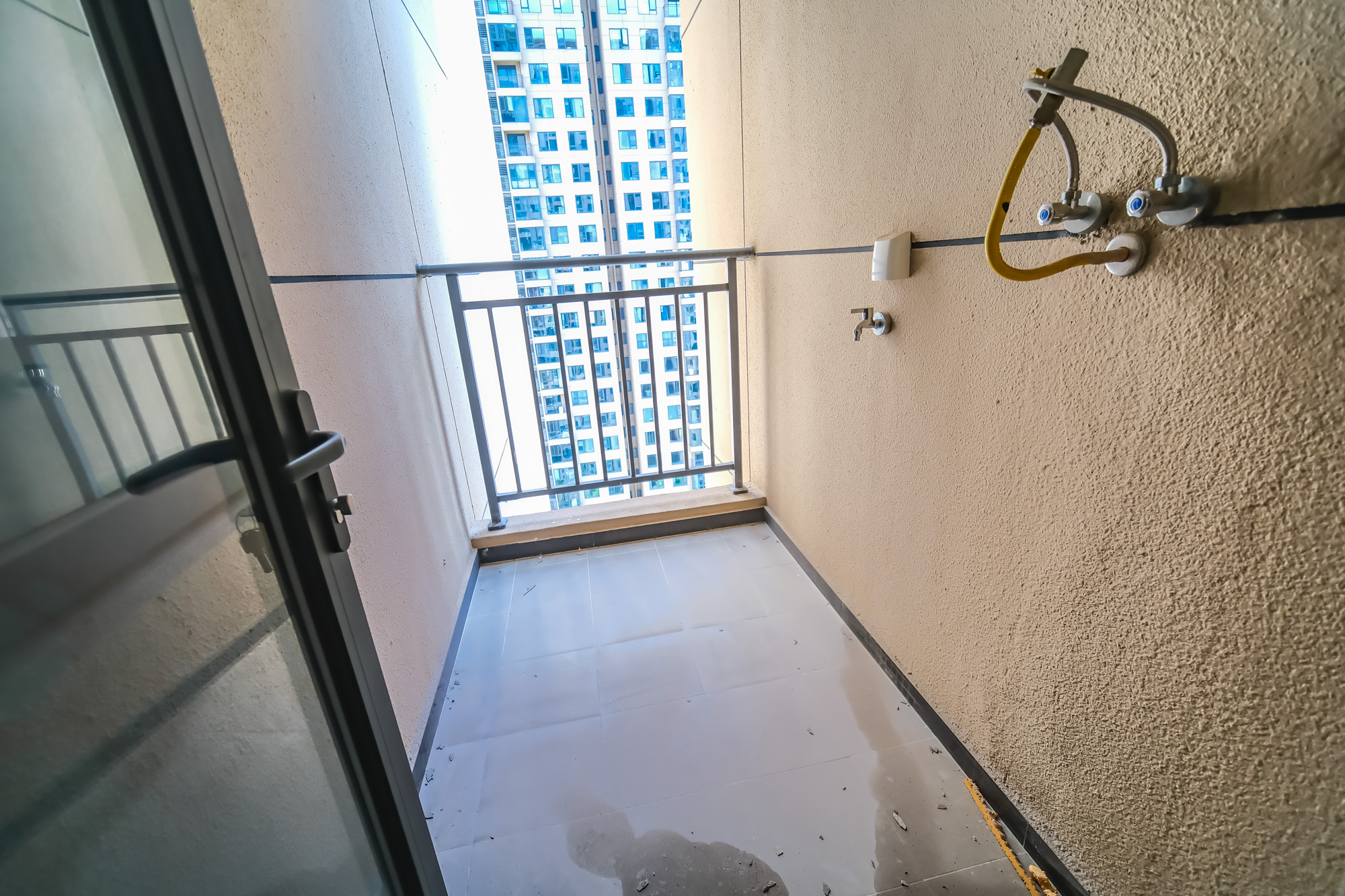 运达锦绣广场 3室2厅2卫 185.0万 运达锦绣广场 3室2厅2卫 185.0万阳台