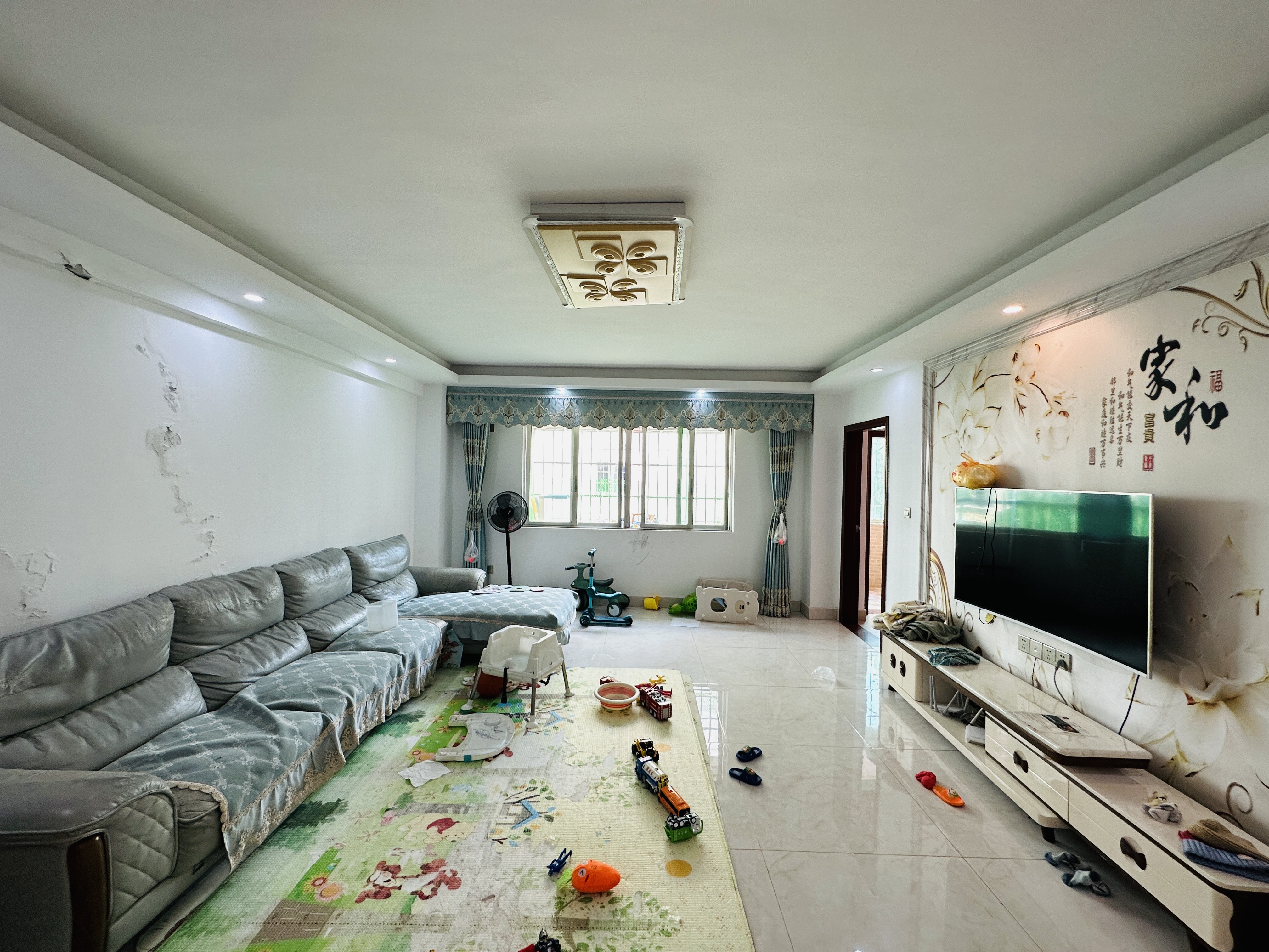 西城秀苑  2室1厅1卫    66.0万 西城秀苑  2室1厅1卫    66.0万客厅