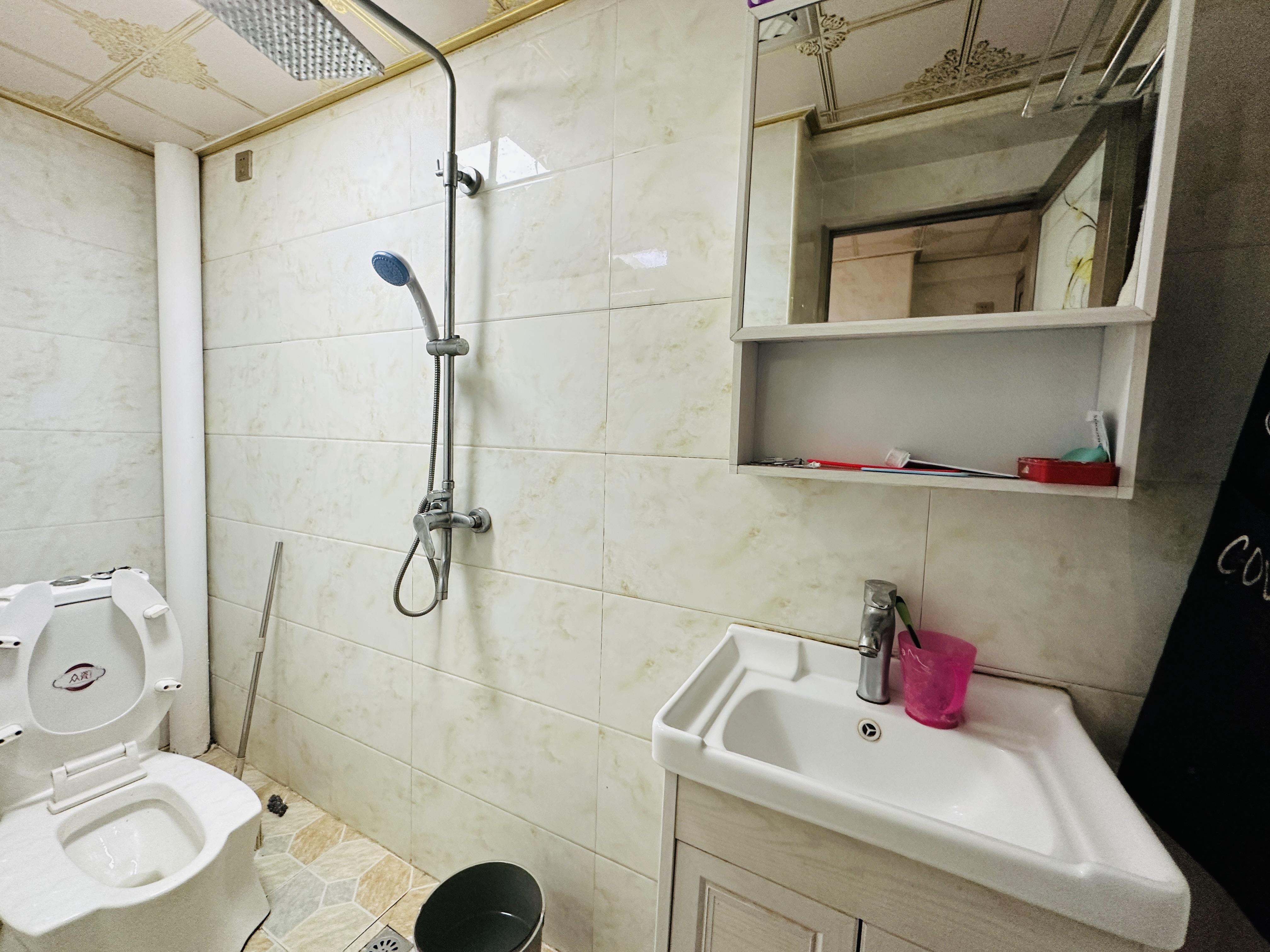 西城秀苑  2室1厅1卫    66.0万 西城秀苑  2室1厅1卫    66.0万卫生间