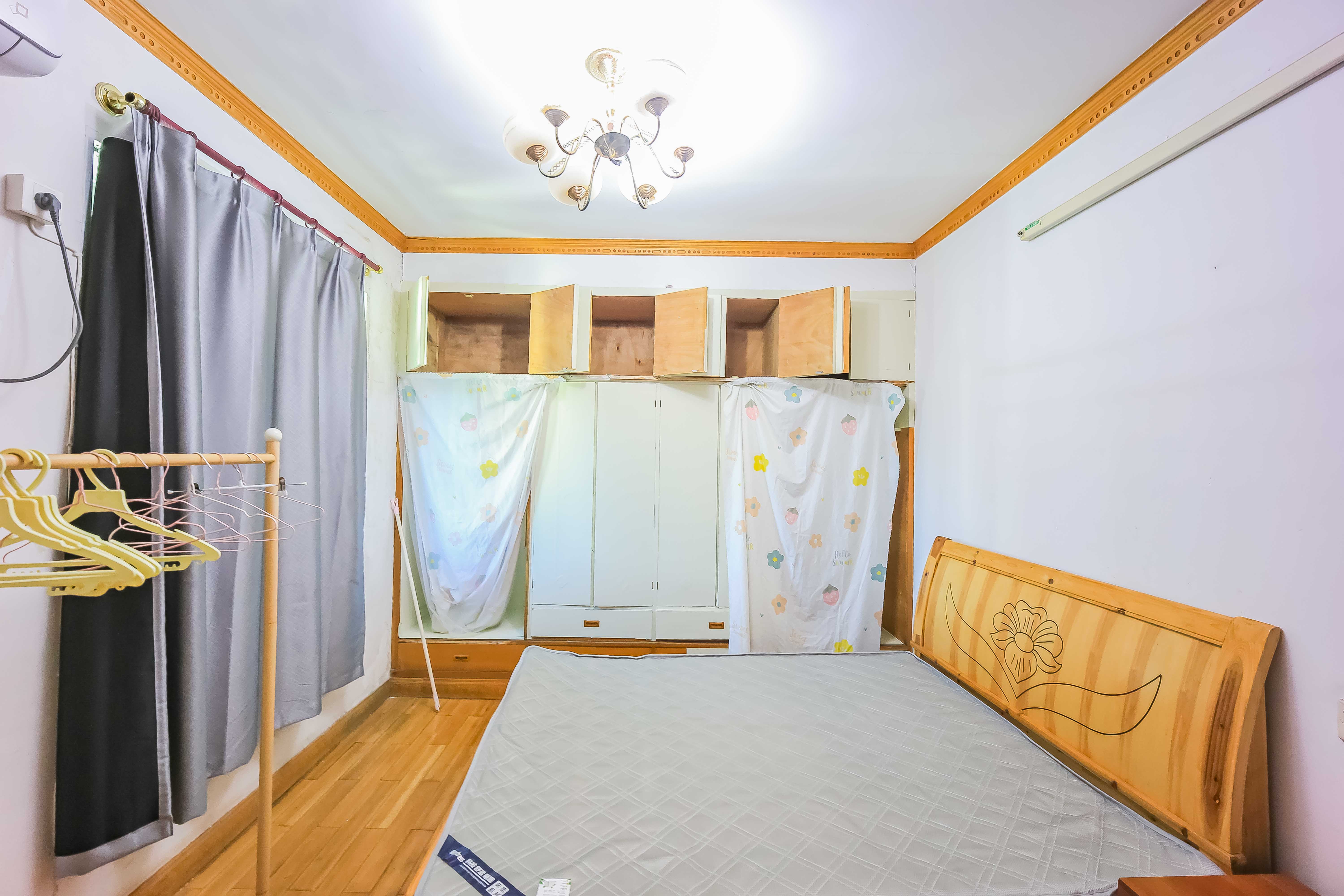 湖南第六工程有限公司机关小区（六公司机关大院）  3室2厅1卫   76.40万卧室