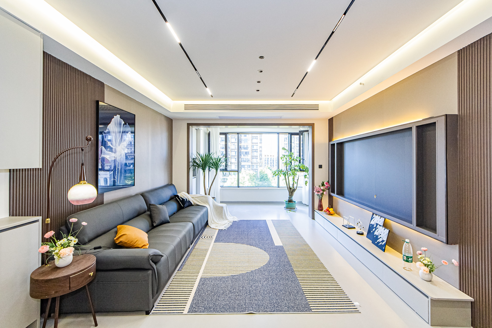 恒大御景半岛锦绣苑 4室2厅2卫 168.0万 恒大御景半岛锦绣苑 4室2厅2卫 168.0万客厅