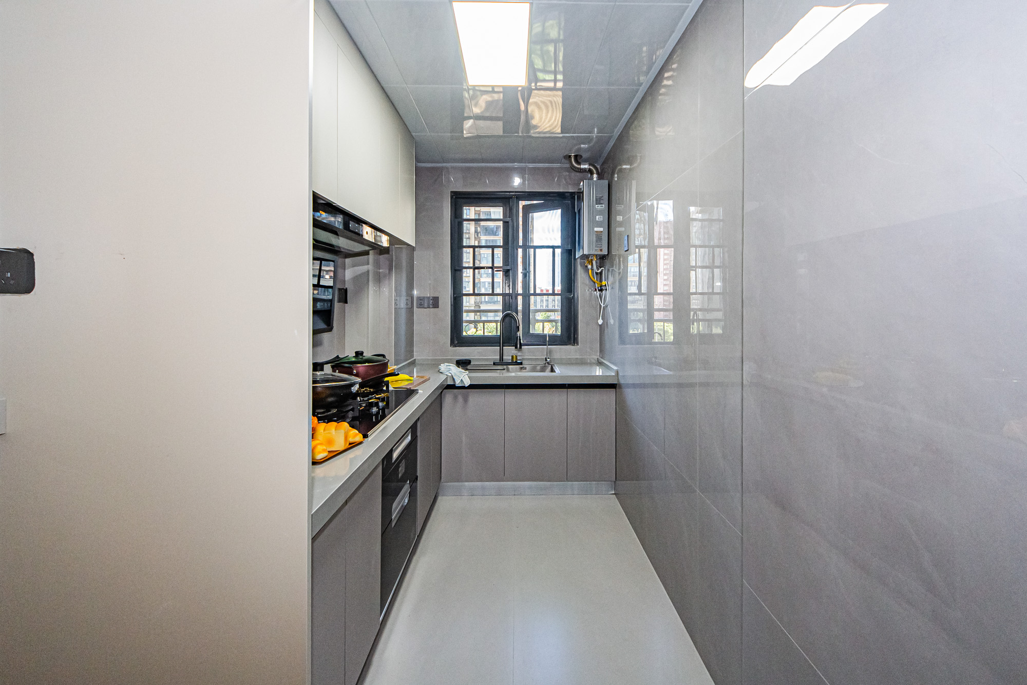 恒大御景半岛锦绣苑 4室2厅2卫 168.0万 恒大御景半岛锦绣苑 4室2厅2卫 168.0万厨房