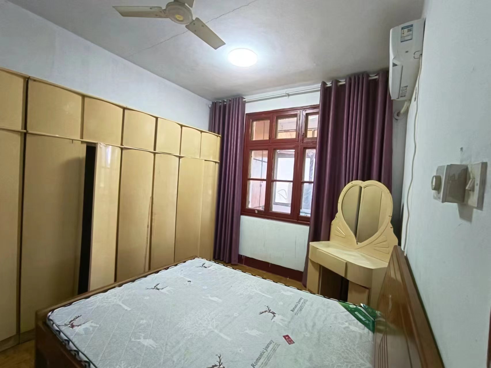 金属大厦 3室2厅1卫 24.0万 金属大厦 3室2厅1卫 24.0万室内图