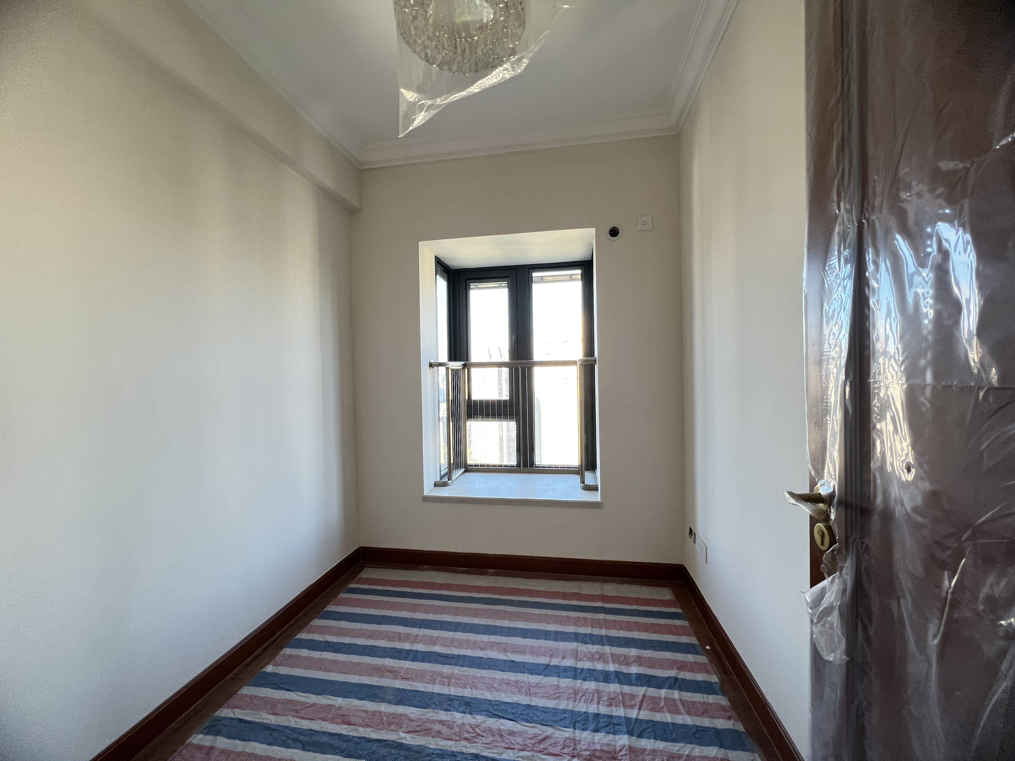 恒大华府 4室2厅2卫 80.0万 恒大华府 4室2厅2卫 80.0万室内图