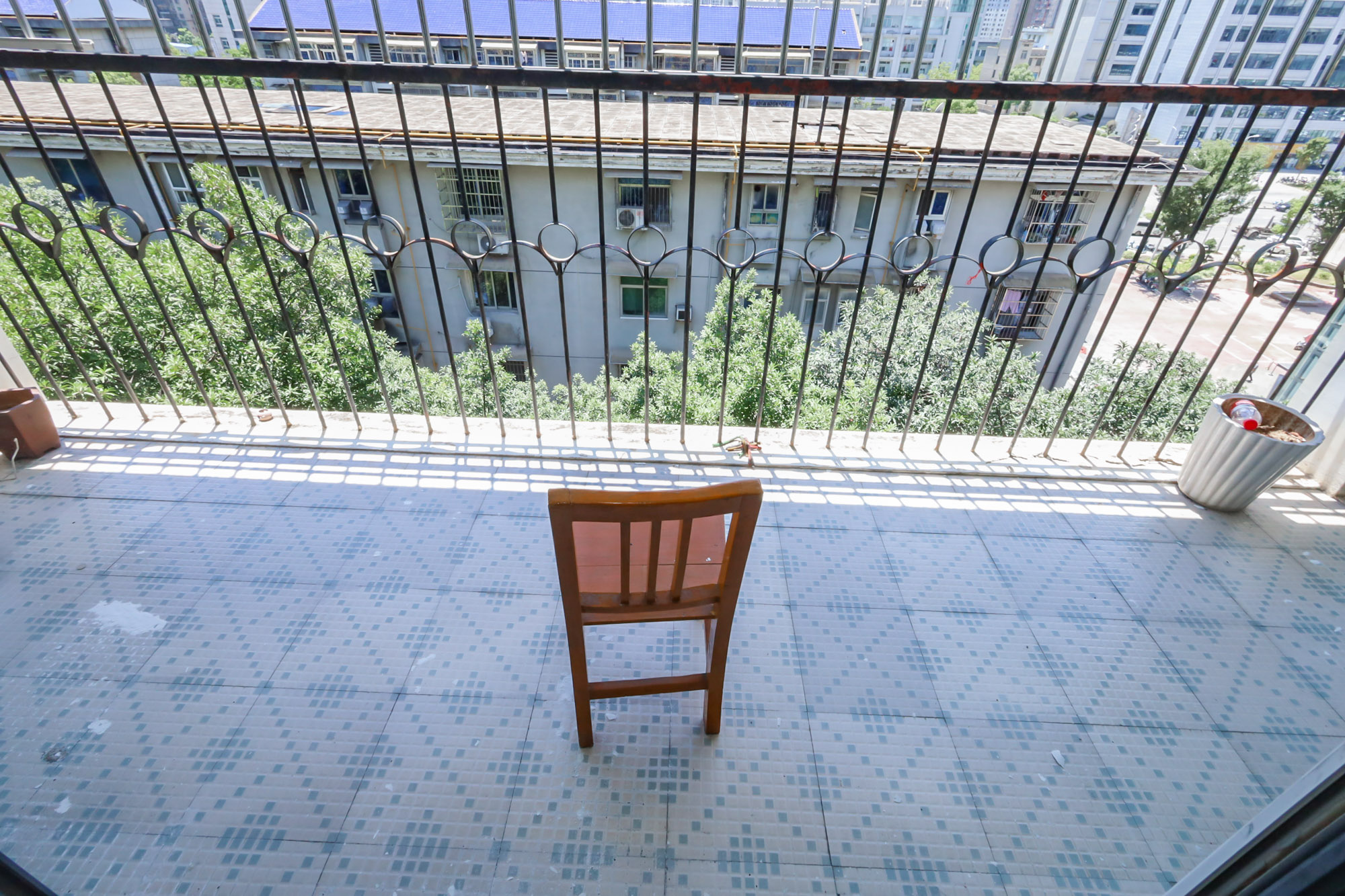 天峰名苑  6室3厅2卫    95.0万阳台