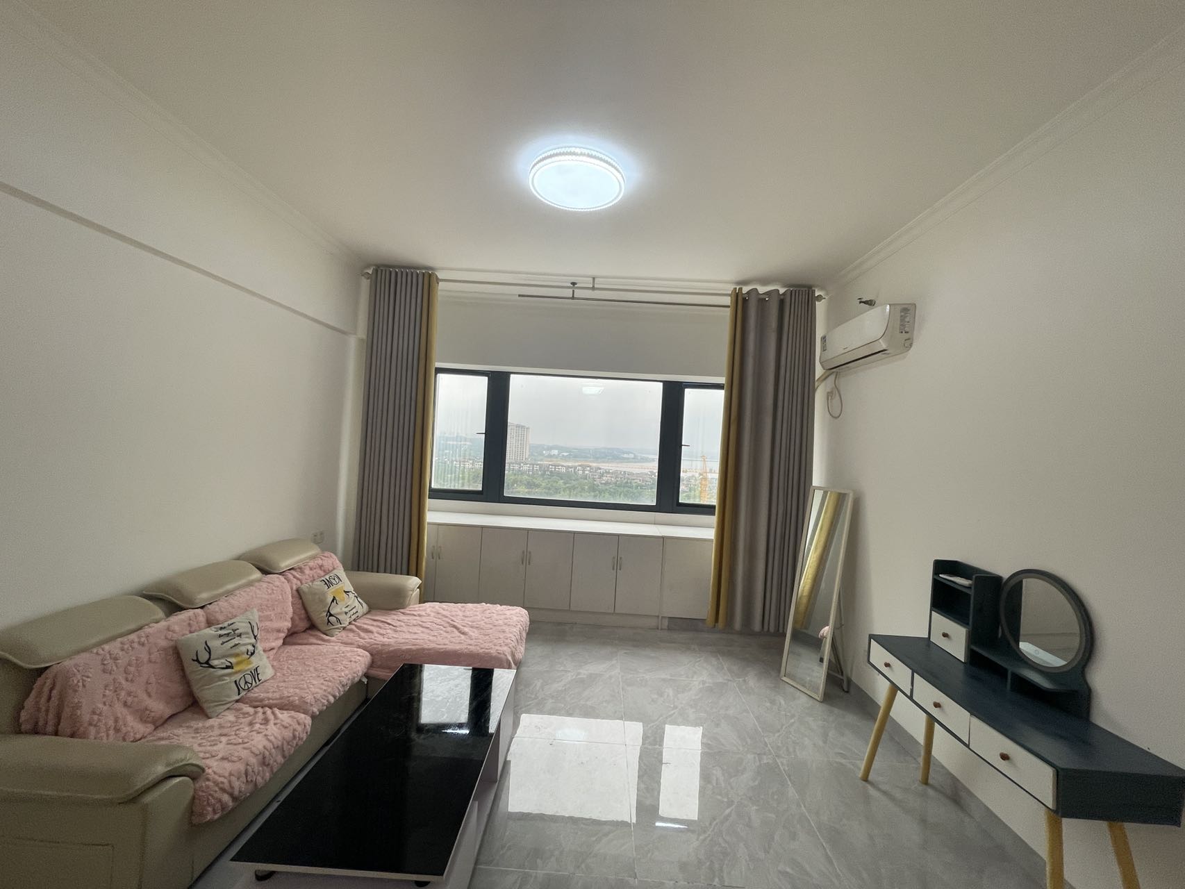 湘江名都 1室1厅1卫 25.0万 湘江名都 1室1厅1卫 25.0万室内图