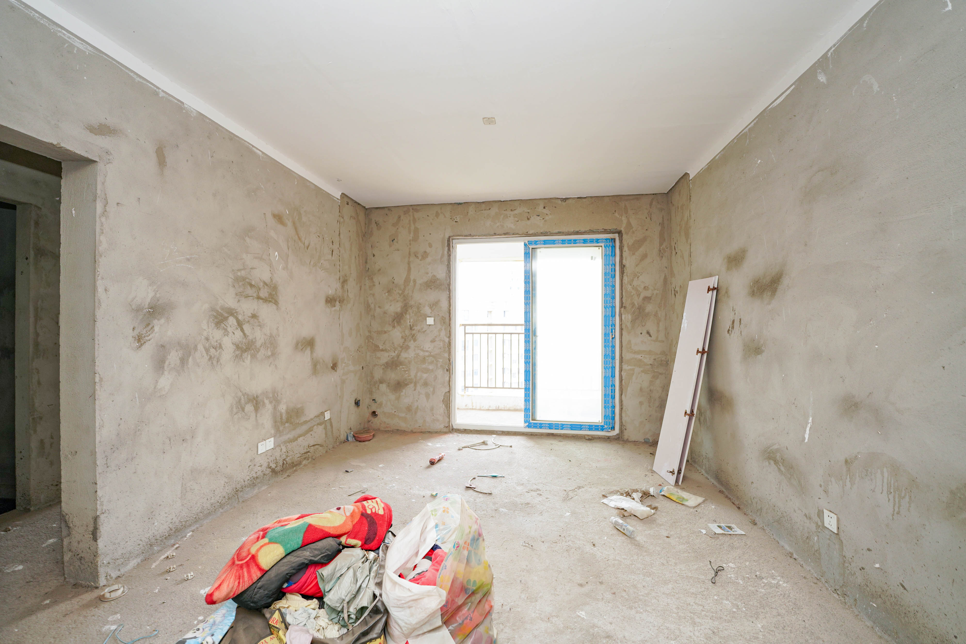 绿地新都会  3室2厅2卫    60.0万 绿地新都会  3室2厅2卫    60.0万客厅