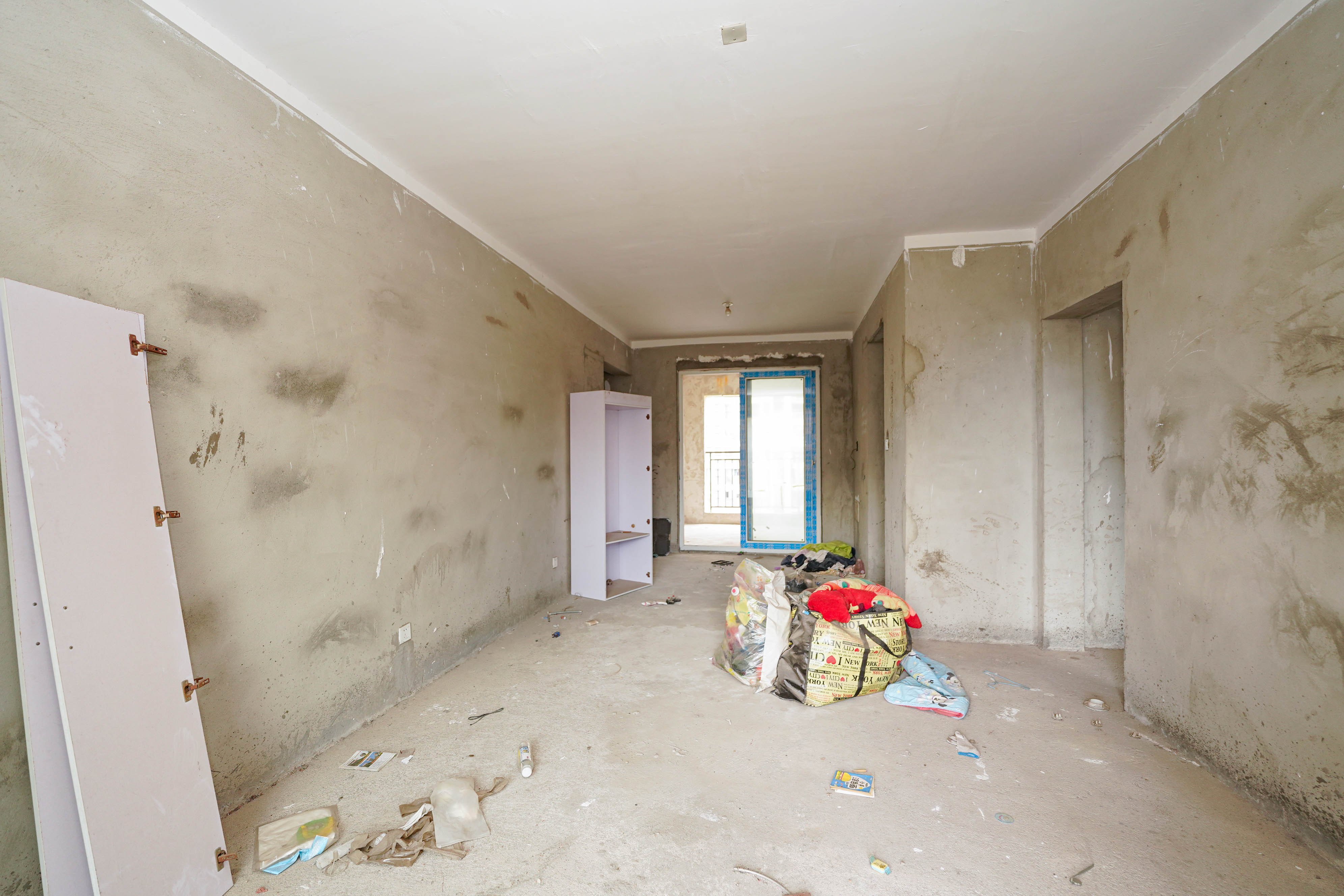 绿地新都会  3室2厅2卫    60.0万 绿地新都会  3室2厅2卫    60.0万客厅