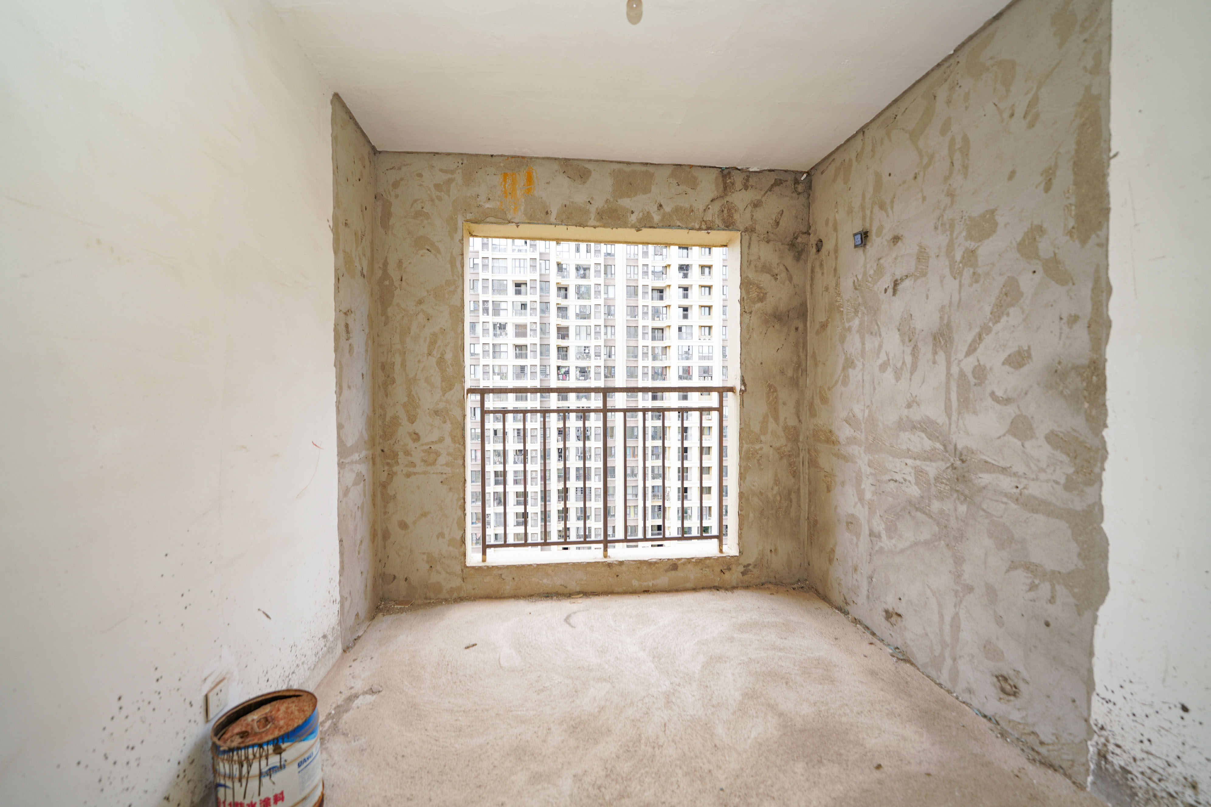 绿地新都会  3室2厅2卫    60.0万 绿地新都会  3室2厅2卫    60.0万卧室