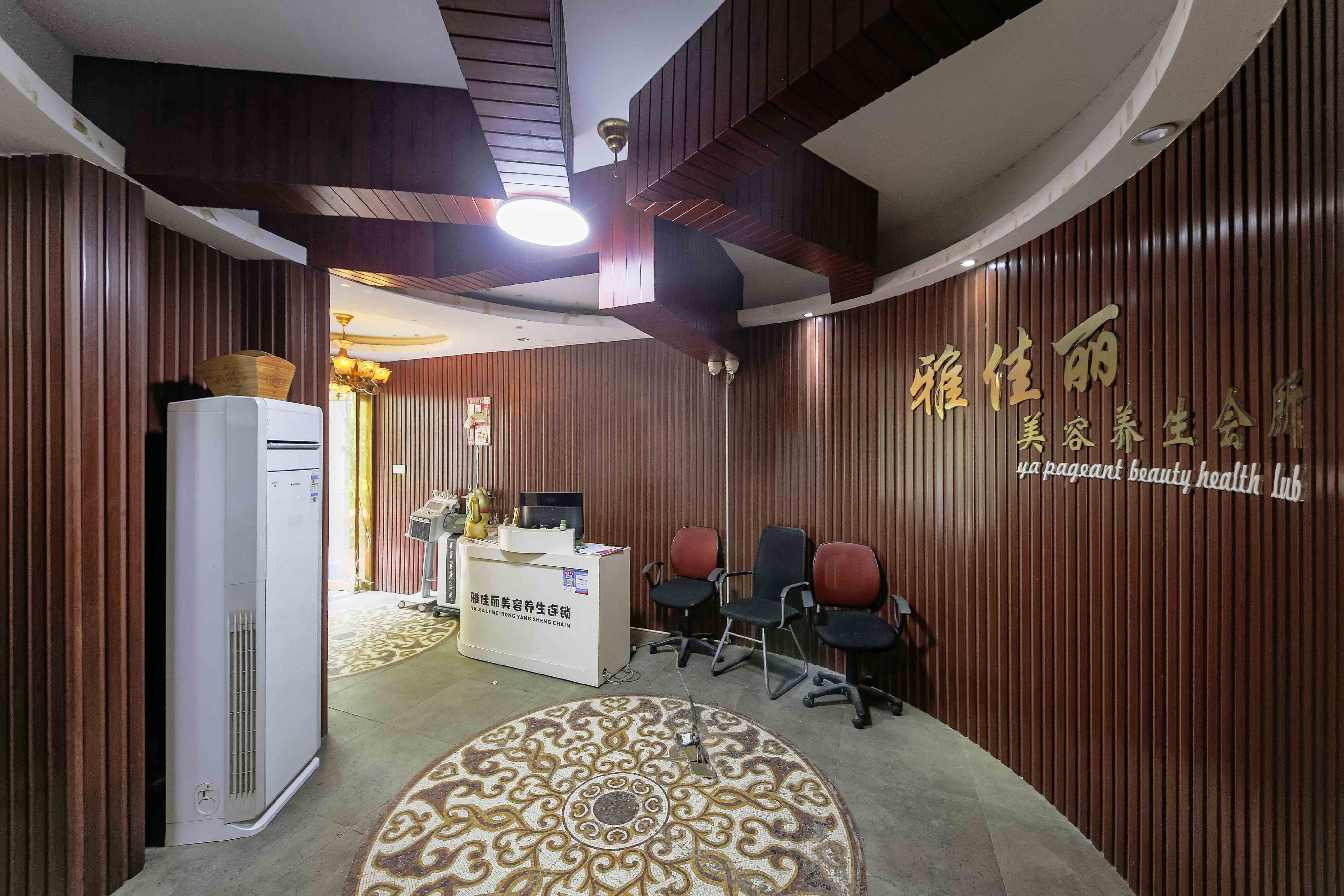 奥林匹克花园  4室2厅2卫    145.0万 奥林匹克花园  4室2厅2卫    145.0万客厅