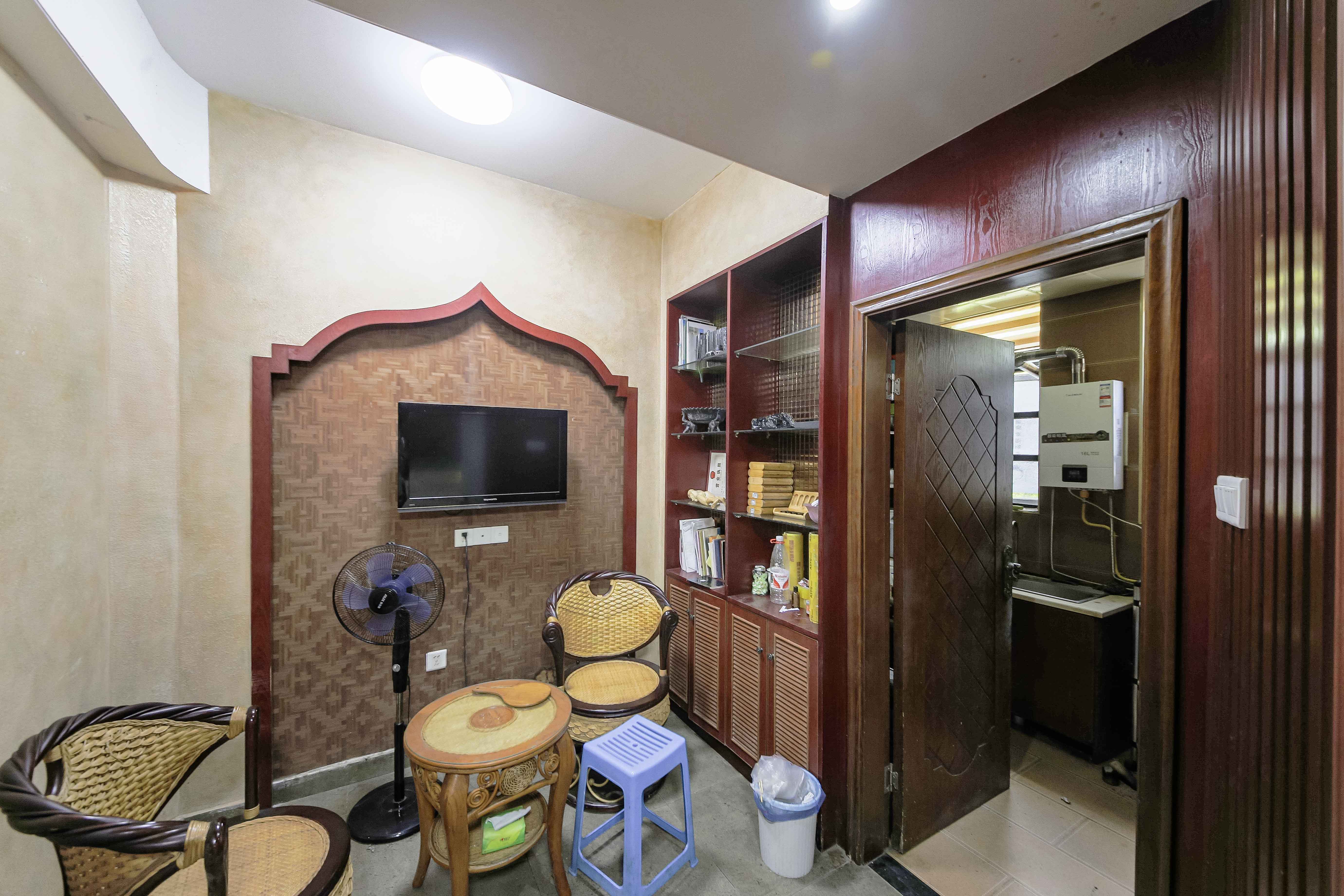 奥林匹克花园  4室2厅2卫    145.0万 奥林匹克花园  4室2厅2卫    145.0万客厅