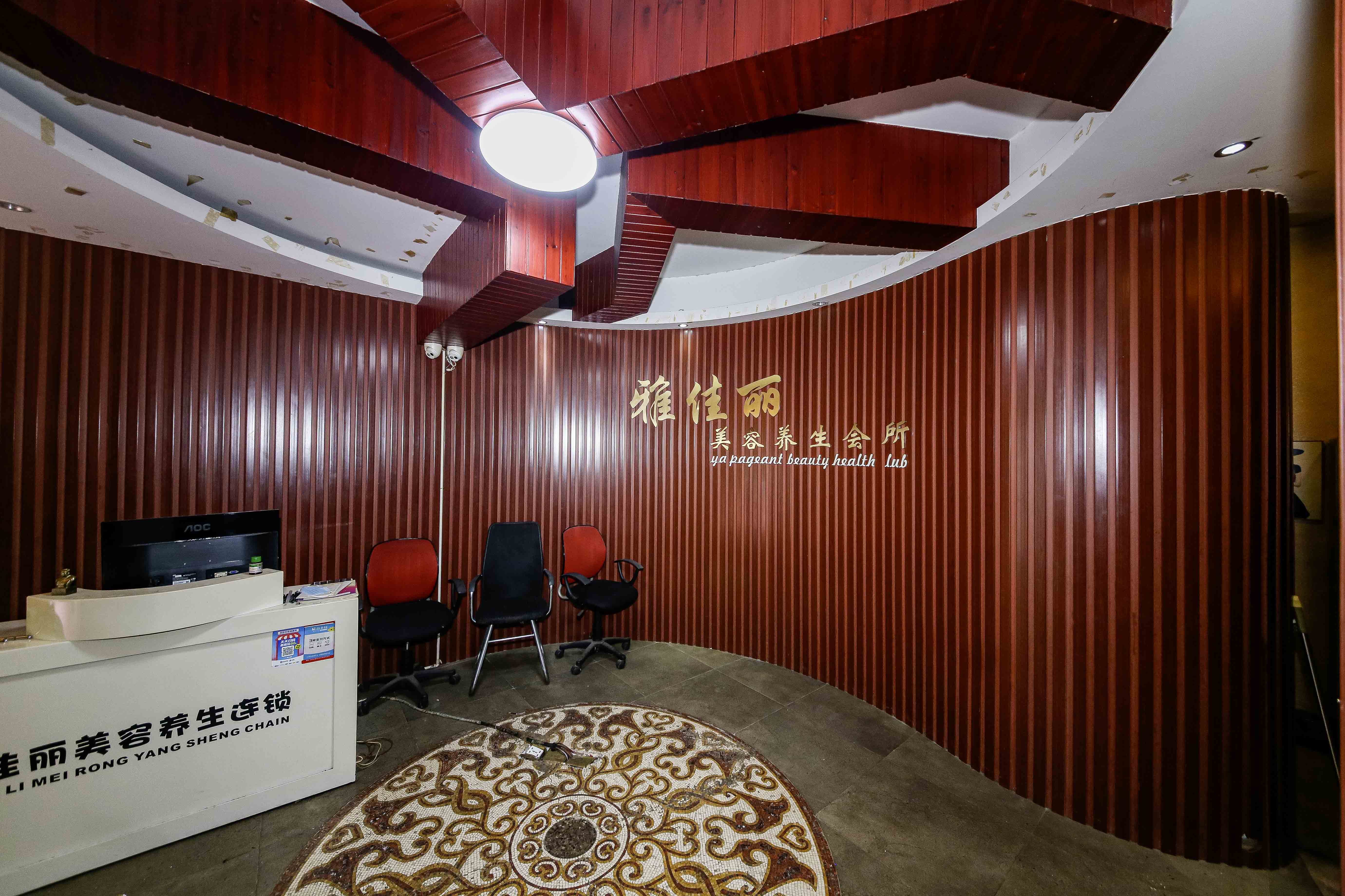 奥林匹克花园  4室2厅2卫    145.0万 奥林匹克花园  4室2厅2卫    145.0万客厅