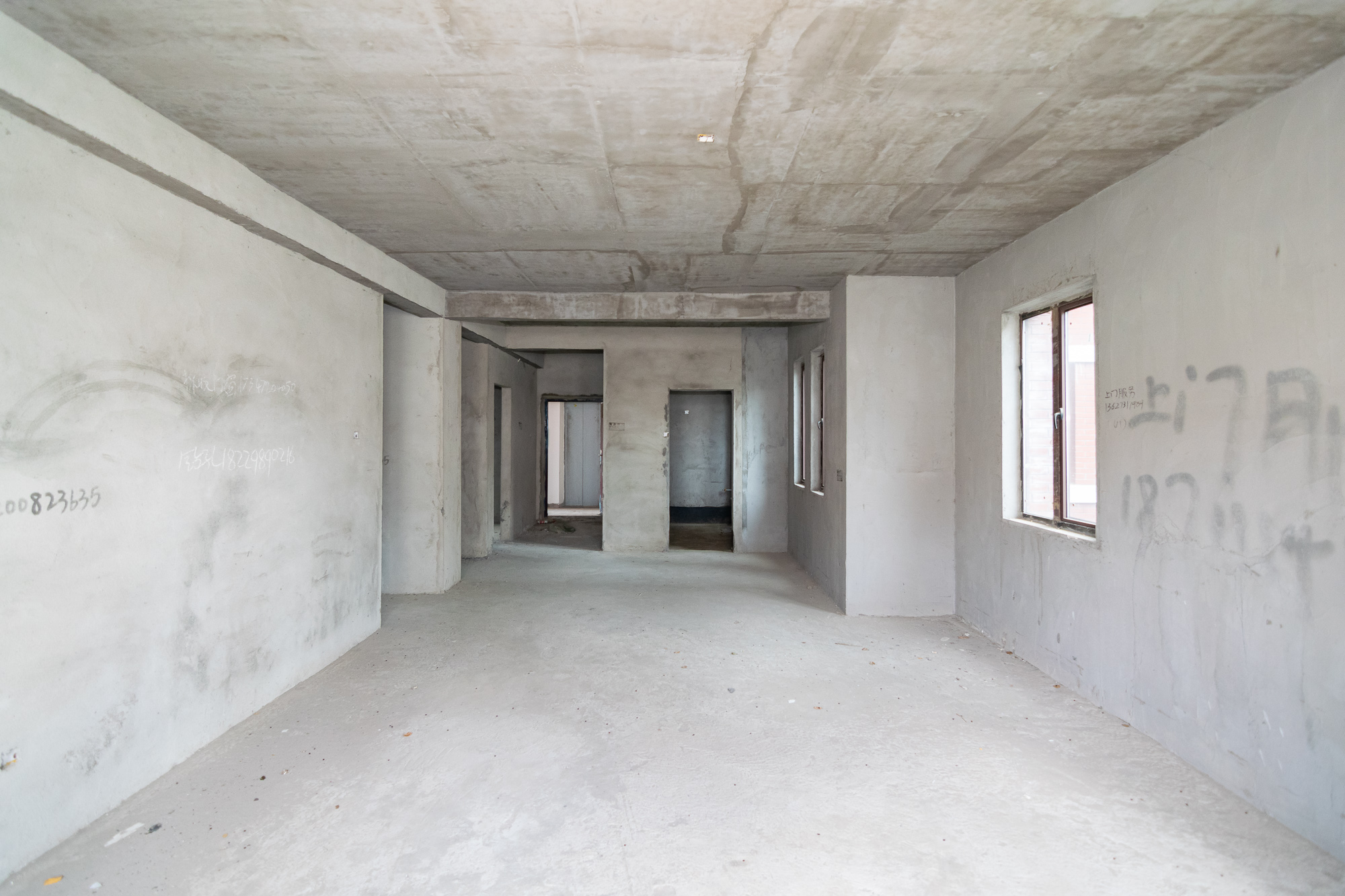 熙庭原著(房聚云台府)  5室2厅2卫    93.8万 熙庭原著(房聚云台府)  5室2厅2卫    93.8万客厅