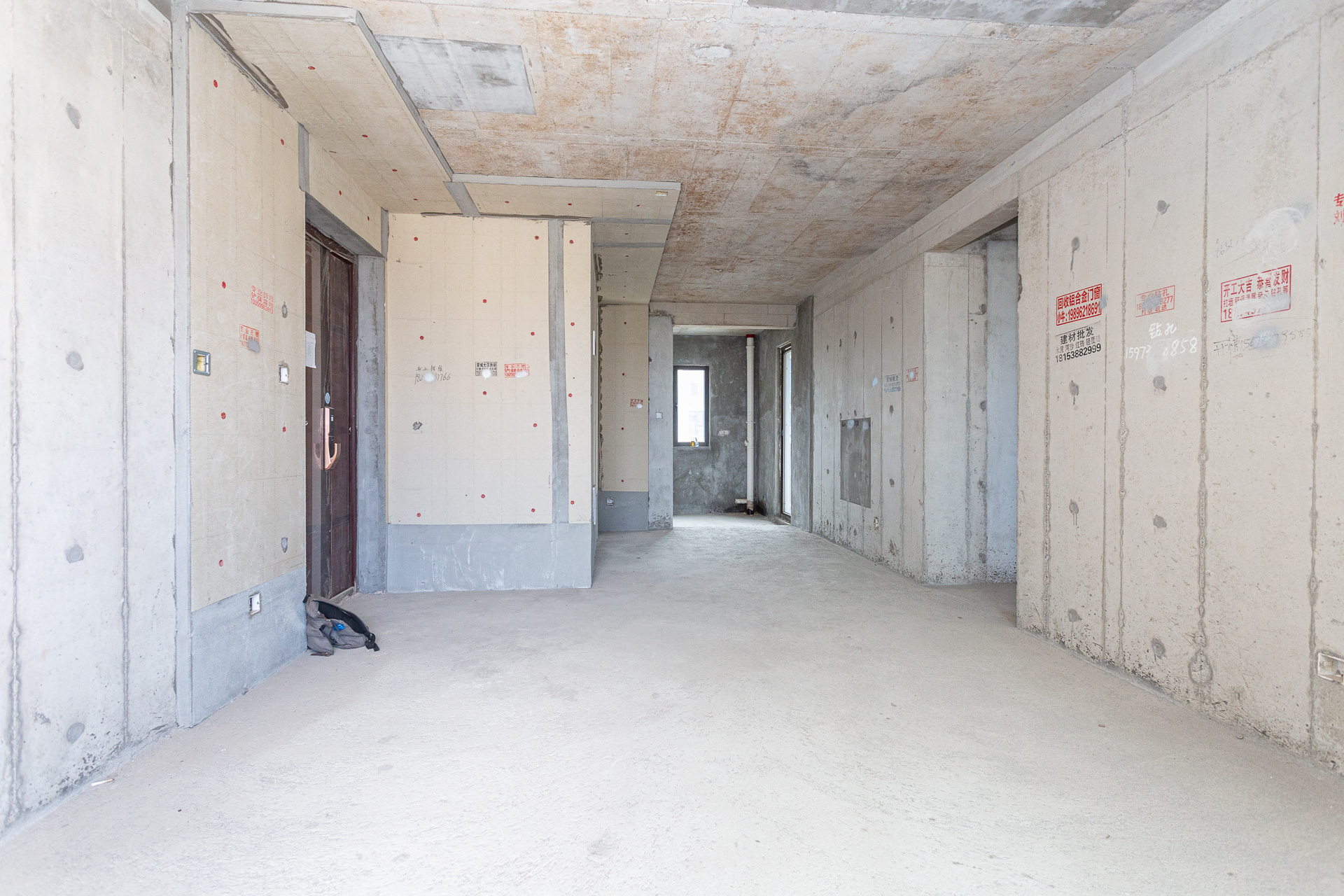 润和湘江天地D区 4室2厅2卫 159.8万 润和湘江天地D区 4室2厅2卫 159.8万客厅