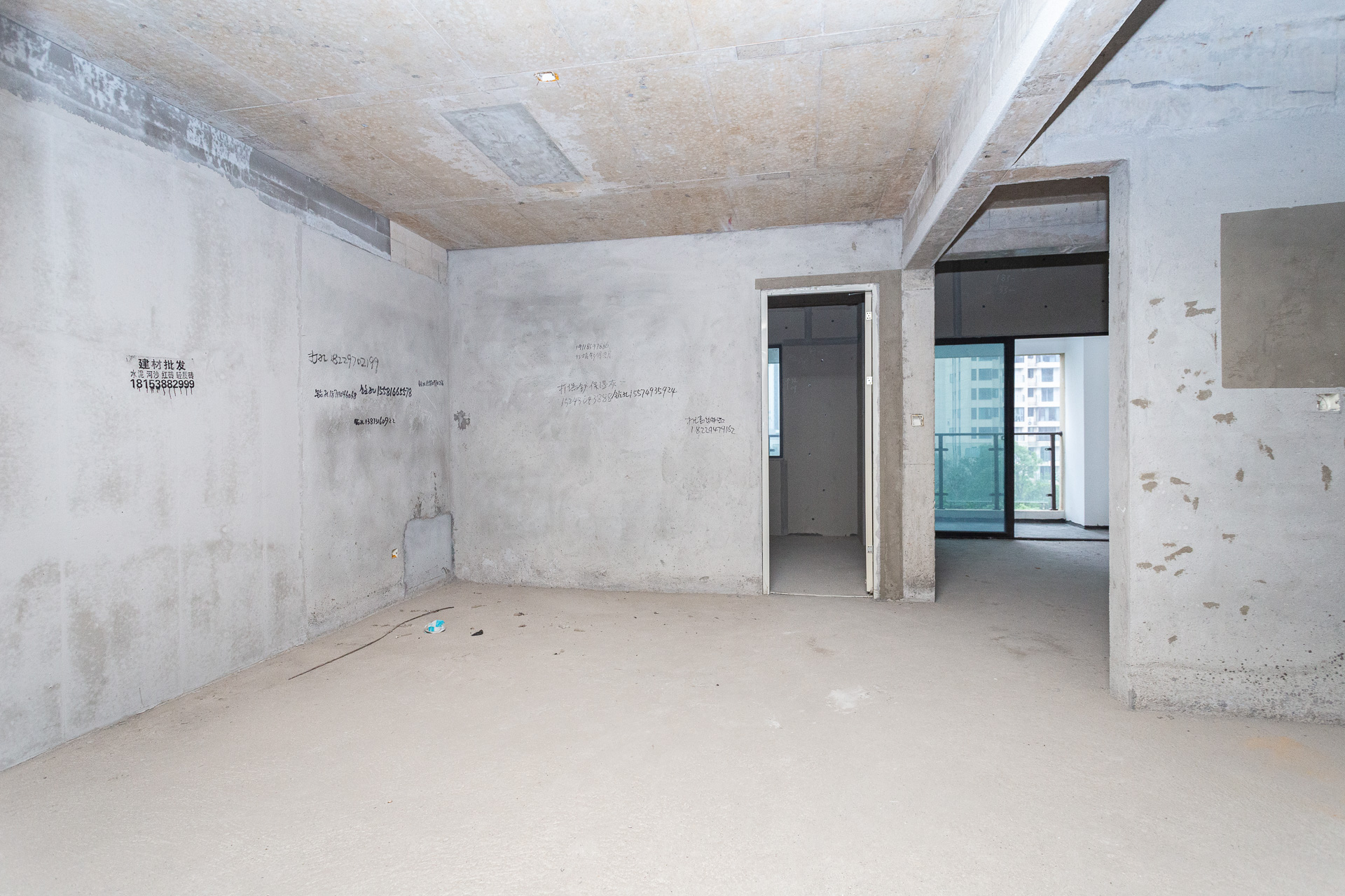 润和湘江天地C区 4室2厅2卫 118.0万 润和湘江天地C区 4室2厅2卫 118.0万客厅