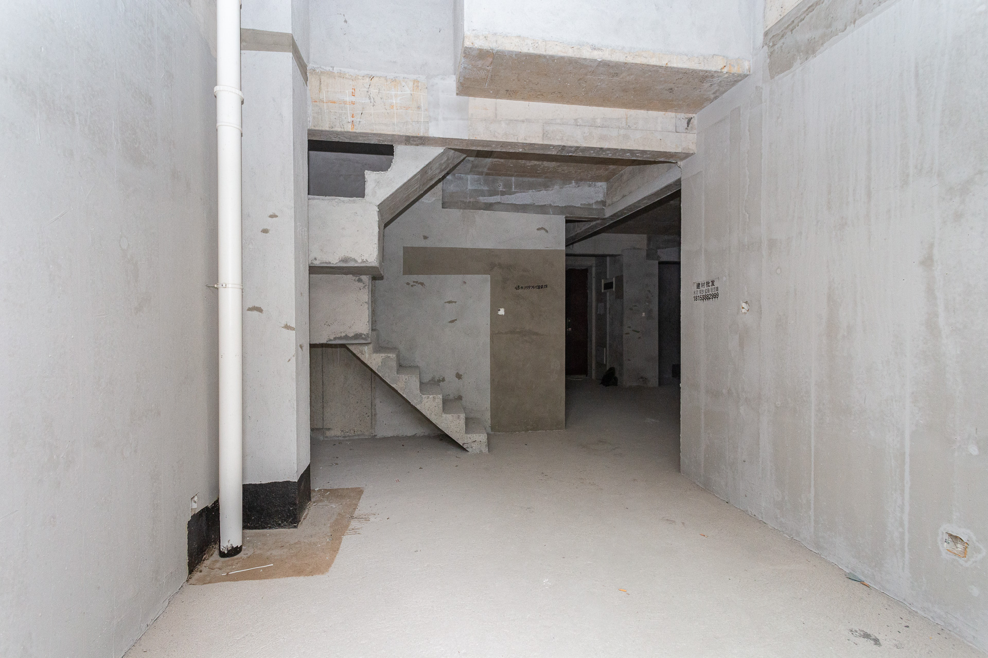 润和湘江天地C区 4室2厅2卫 118.0万 润和湘江天地C区 4室2厅2卫 118.0万客厅