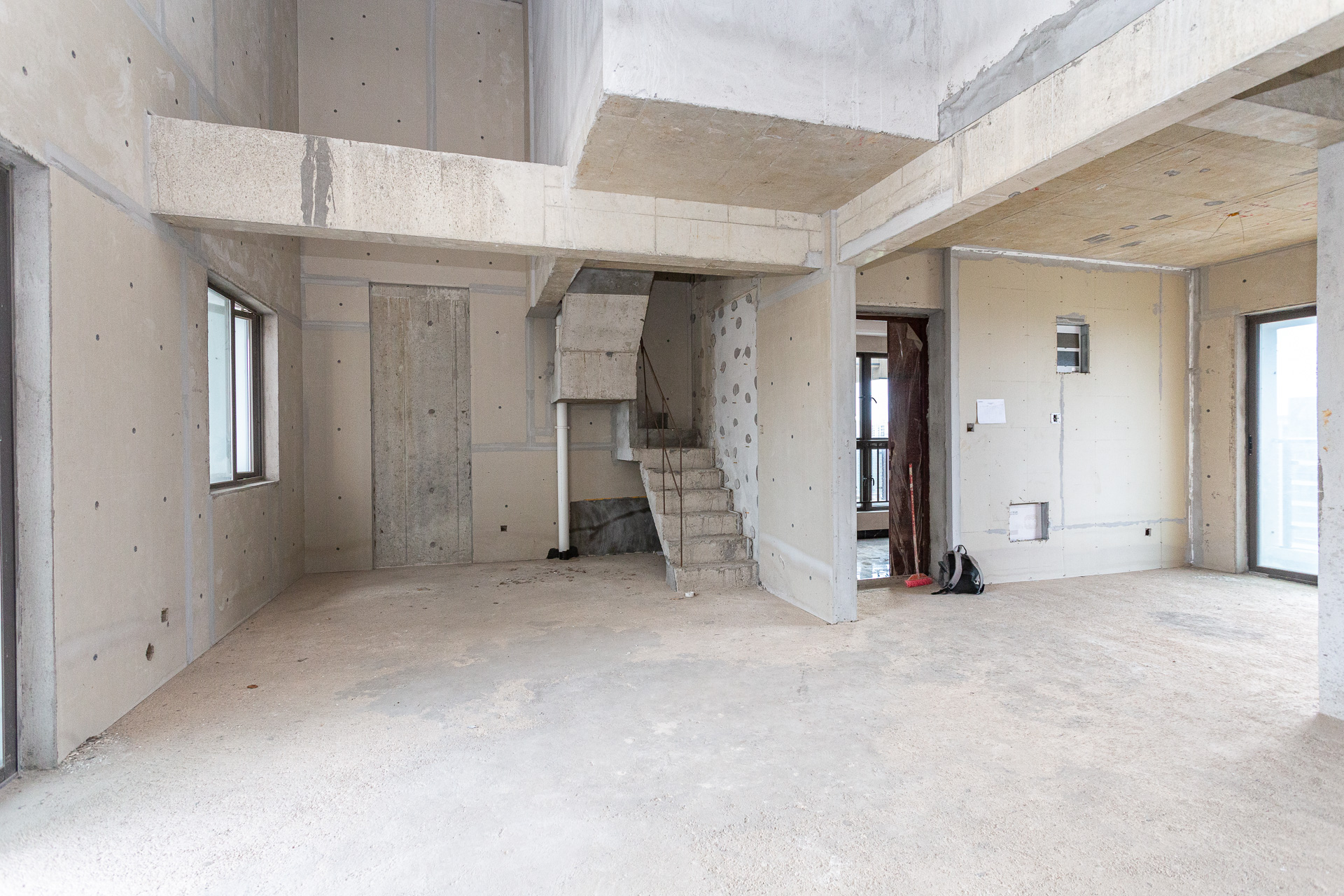 润和湘江天地AB区 4室2厅2卫 220.0万 润和湘江天地AB区 4室2厅2卫 220.0万客厅